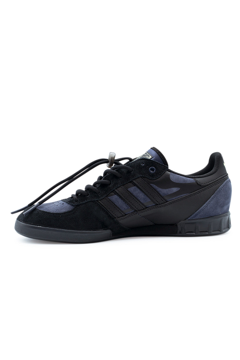 adidas Handball Top Core Black – Premium-Sportschuh mit gepolsterter Innensohle und atmungsaktiven Mesh-Elementen für maximalen Komfort