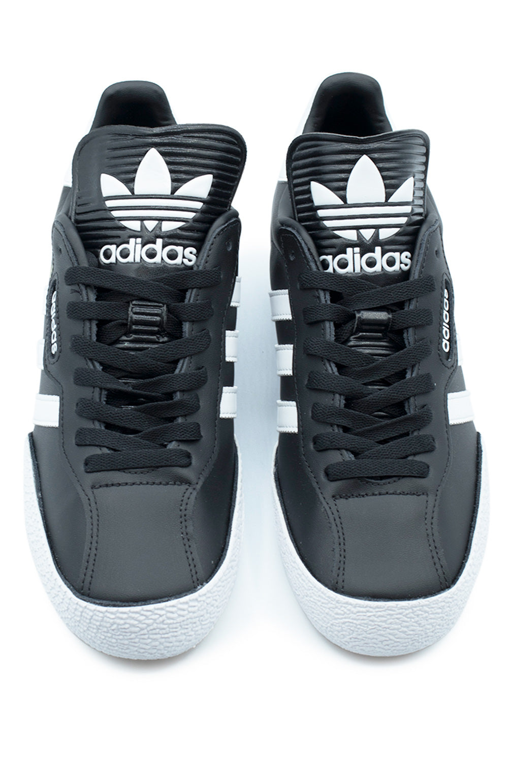Detailaufnahme der adidas Samba Super Gummi-Zehenkappe – extra Schutz und Langlebigkeit für den urbanen Alltag oder Skatesessions