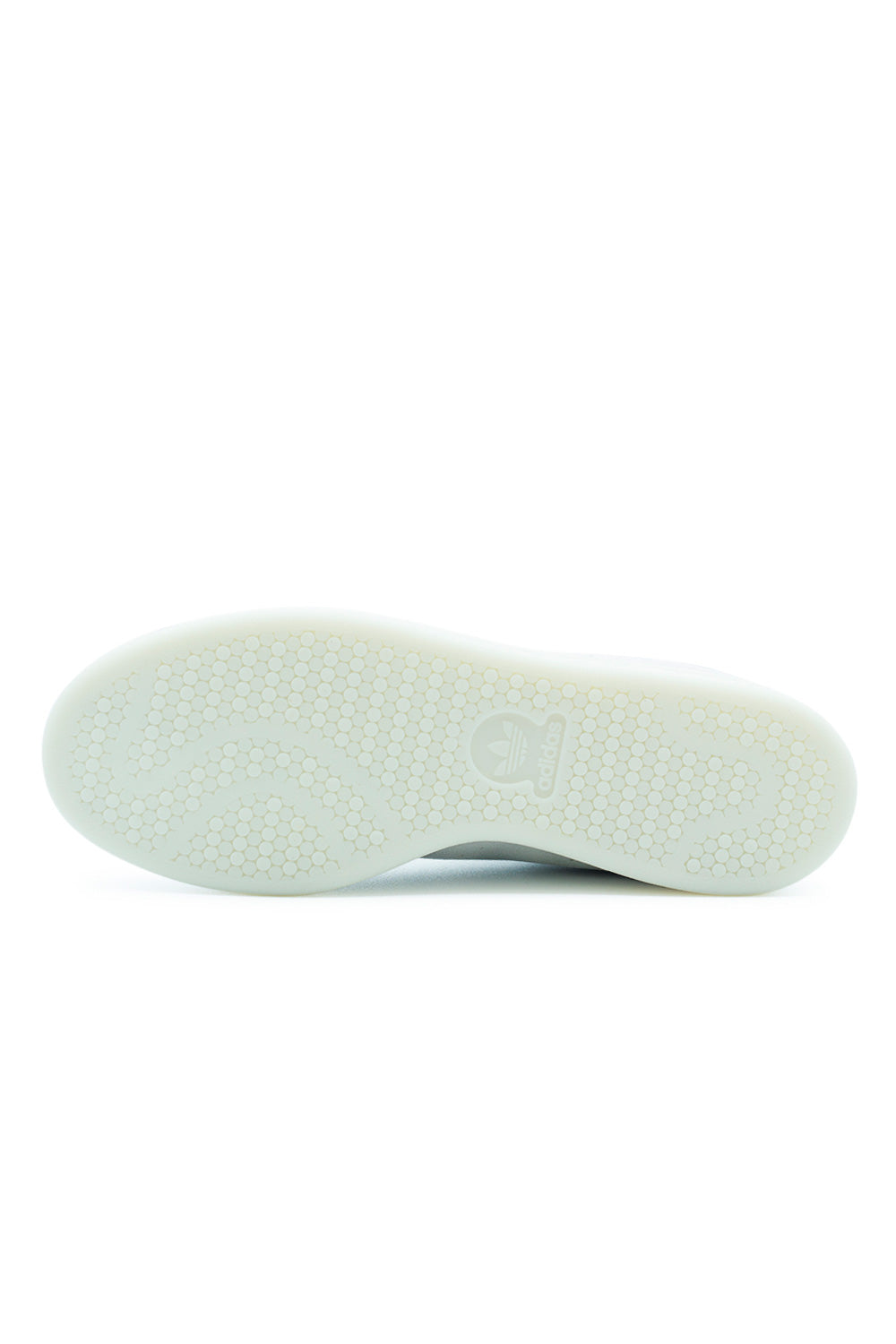 Stan Smith ADV von Adidas – Retro-inspirierter Schuh in Cloud White mit grünen Akzenten