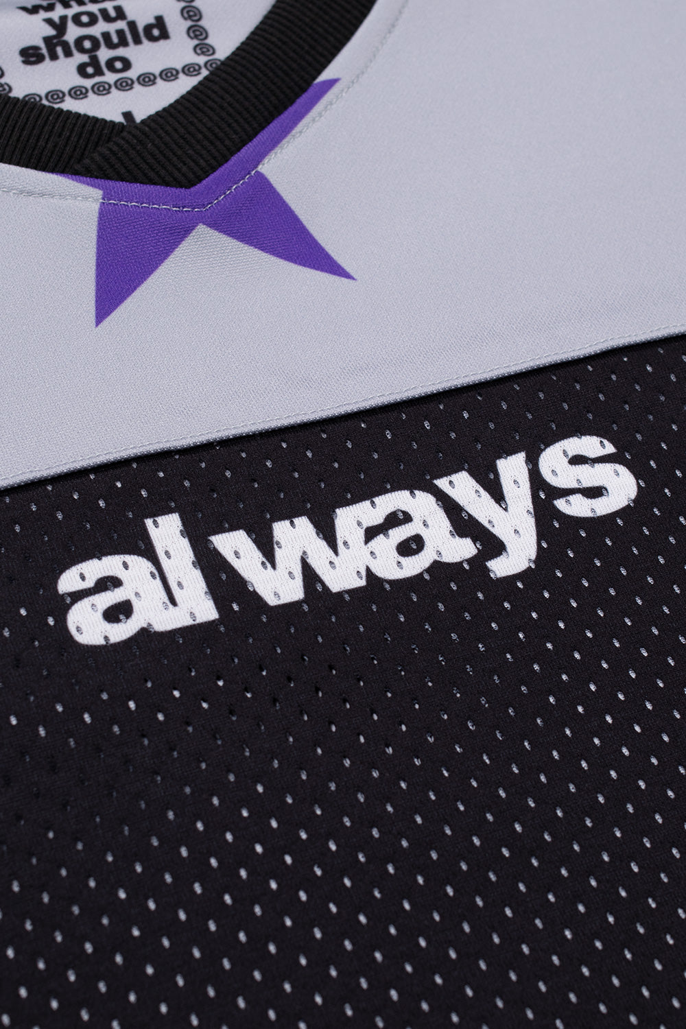 "Always Star Football Jersey – Urbanes Mesh-Trikot mit auffälligem Stern-Print und Vintage-Vibes"