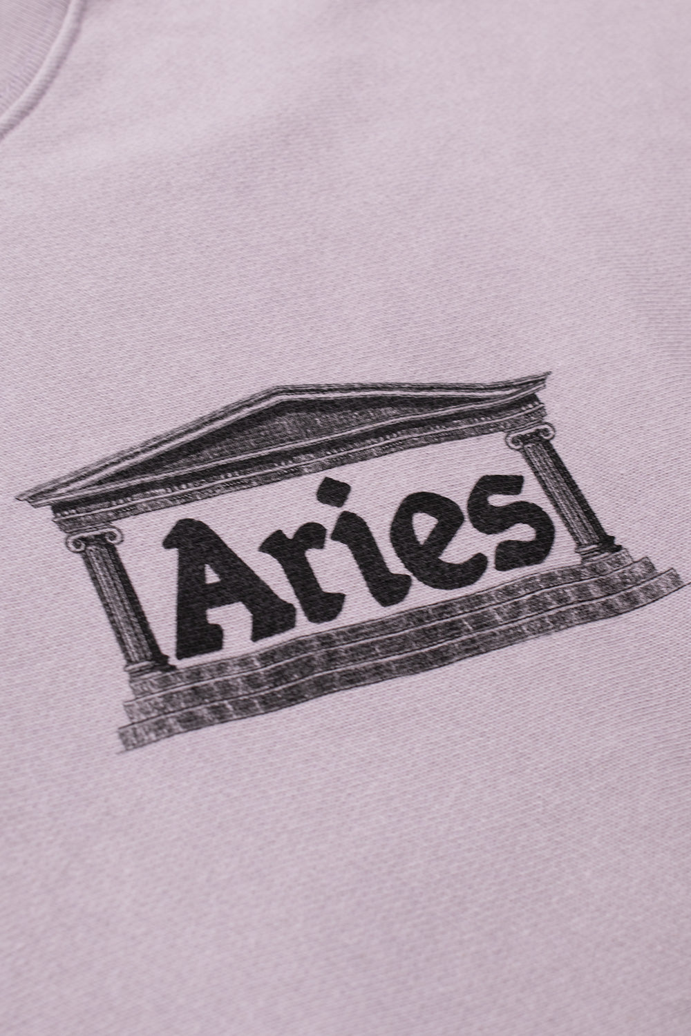 "Aries Aged Premium Temple Sweatshirt Lilac – Exklusiver Premium-Sweater in Lila mit gealtertem Design für trendbewusste Streetwear-Liebhaber"