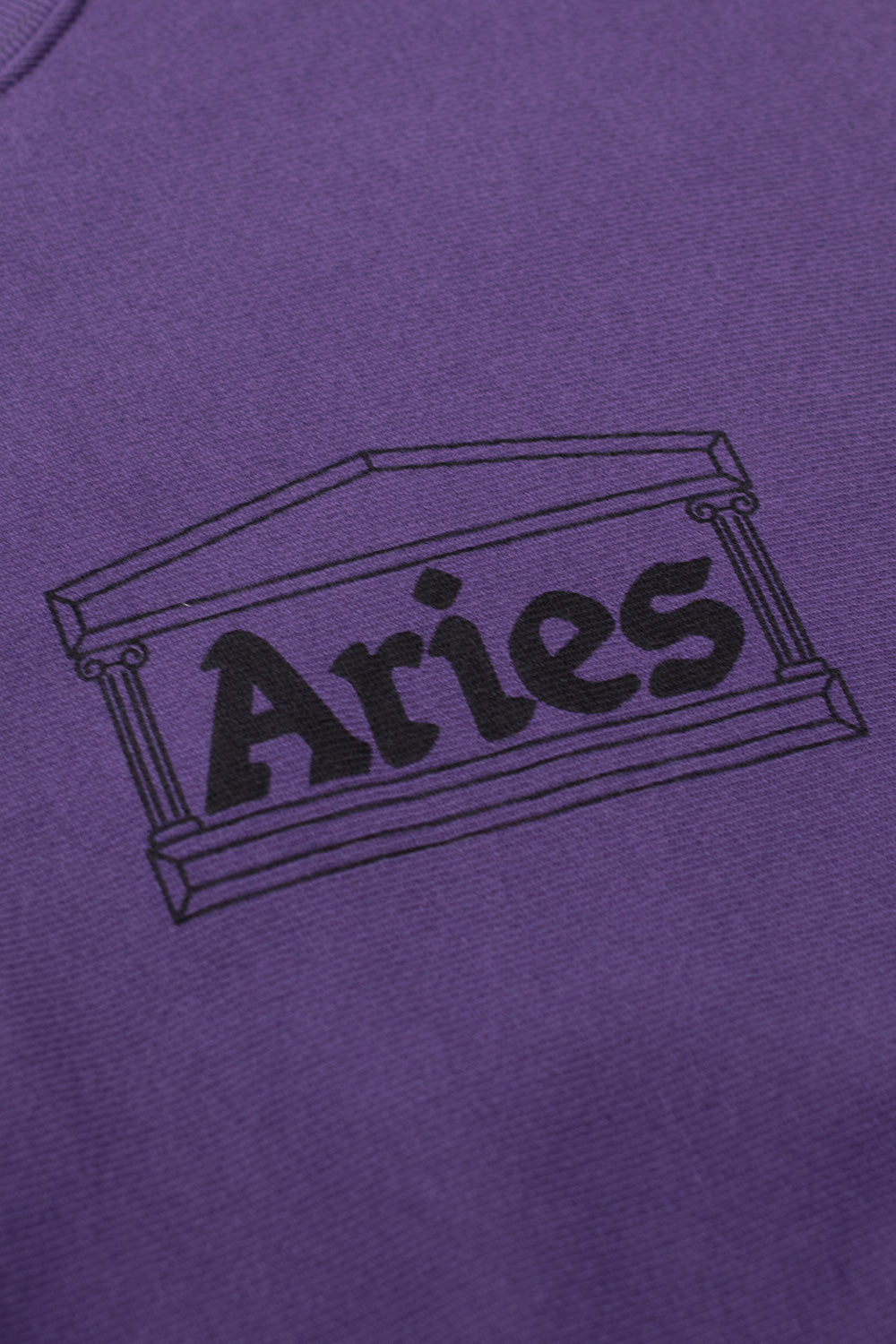 "Aries Premium Temple Sweatshirt Purple – Lila Sweatshirt aus Premium-Qualität mit ikonischem Design für das perfekte Casual-Outfit"