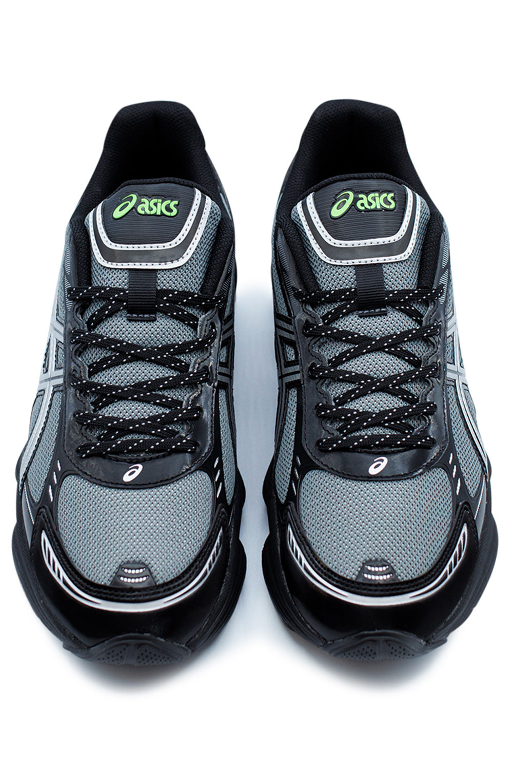 Stylischer Asics Gel-Kinetic Fluent – Piedmont Grey Laufschuh mit TRUSSTIC Support System für verbesserte Stabilität und Kontrolle bei jeder Bewegung.