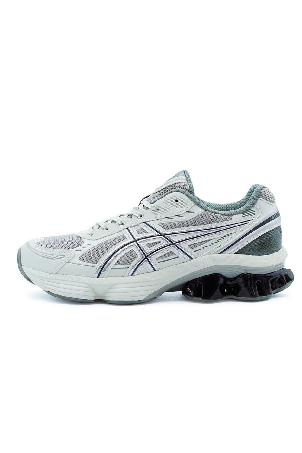 Asics GEL-Kinetic Fluent Sneaker in Seal Grey mit technischen Overlays und modernisierten Ösen – Seitenansicht