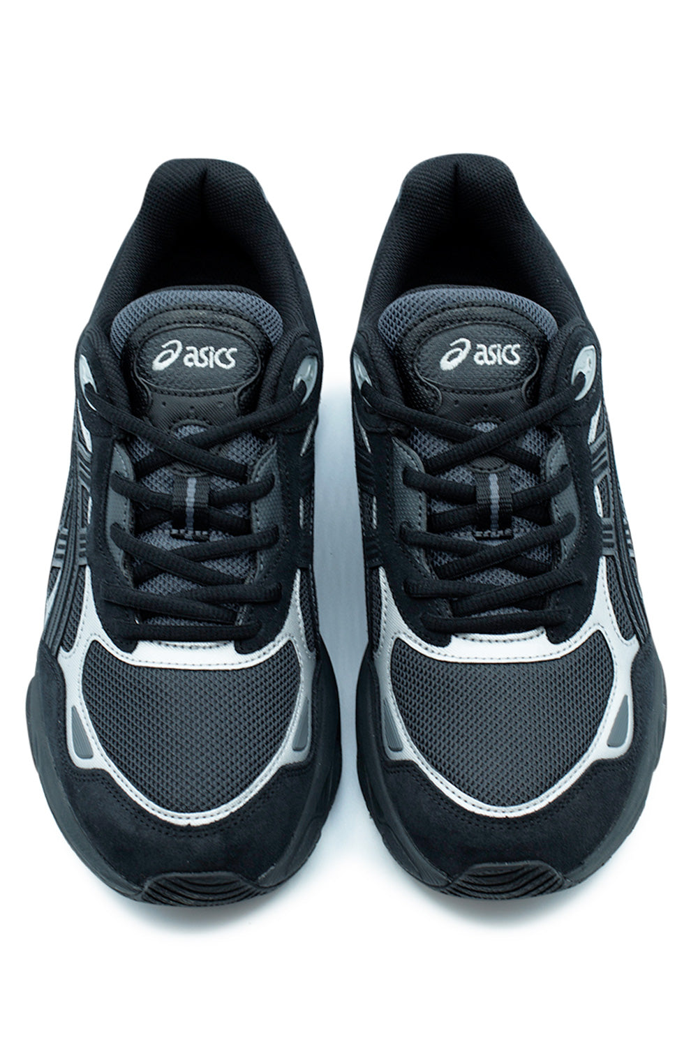 Front view of Asics Gel-NYC 2.0 running shoes in Graphite Grey and Black featuring layered mesh construction, cushioned sole unit and technical streetwear aesthetic
