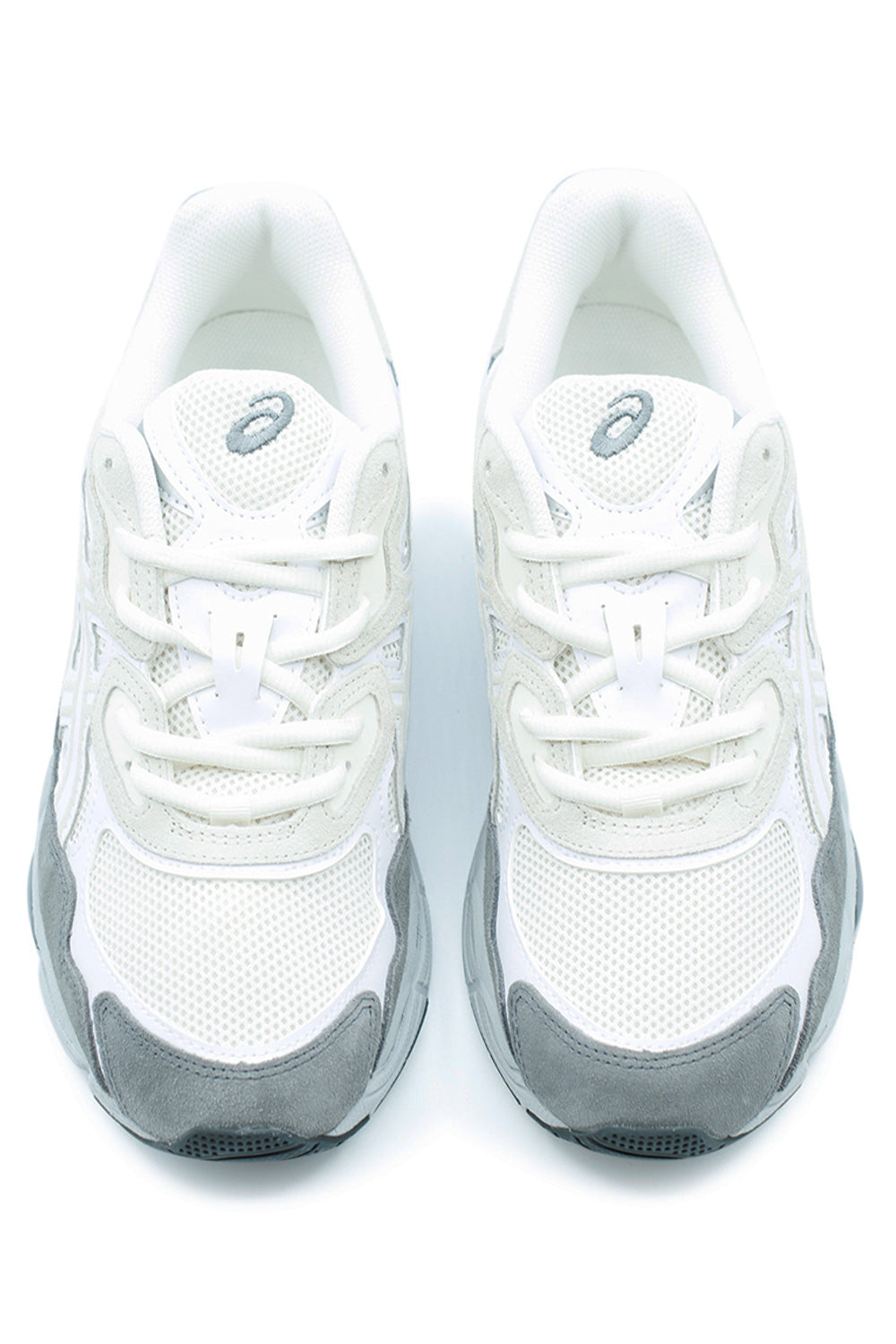 top view Asics GEL-NYC running sneaker in cream white with layered mesh construction, padded collar and ergonomic lacing system for all day comfort and lifestyle wear