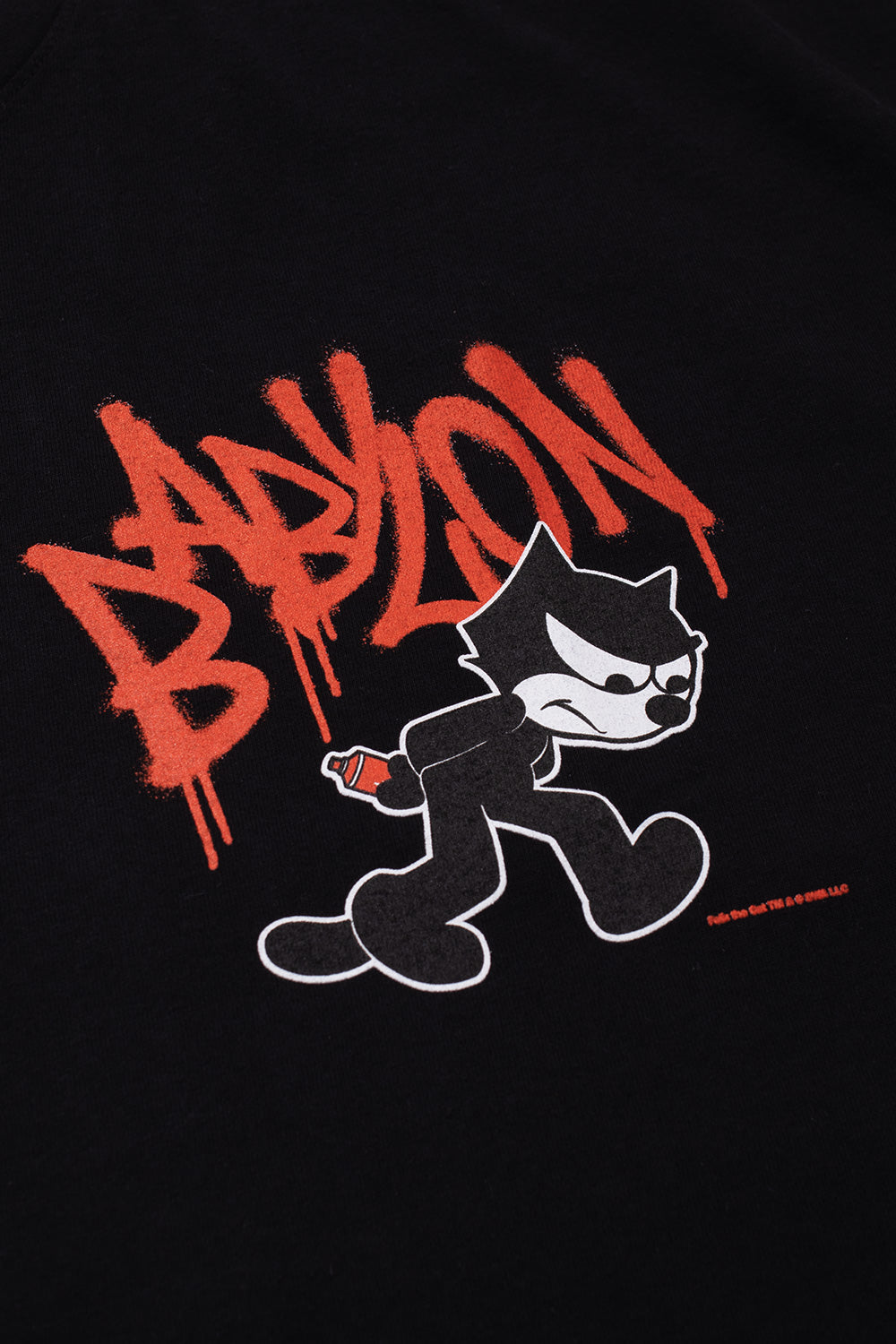 "Trendiges Streetwear-Shirt: Babylon LA x Felix the Cat Spray T-Shirt in Schwarz mit einzigartigem Graffiti-Print"