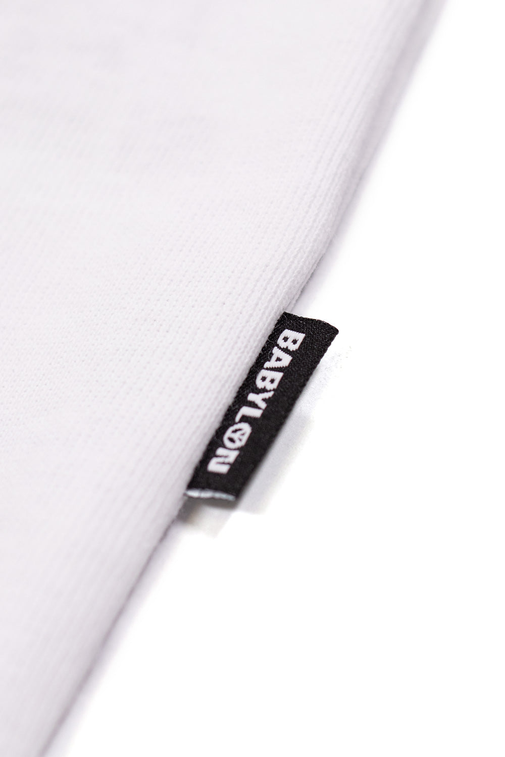 Babylon LA Shop T-Shirt White Grey Logo – Hochwertiges Heavyweight-Shirt mit lockerer Passform und gesticktem grauem Logo, perfekt für zeitlose Streetwear.