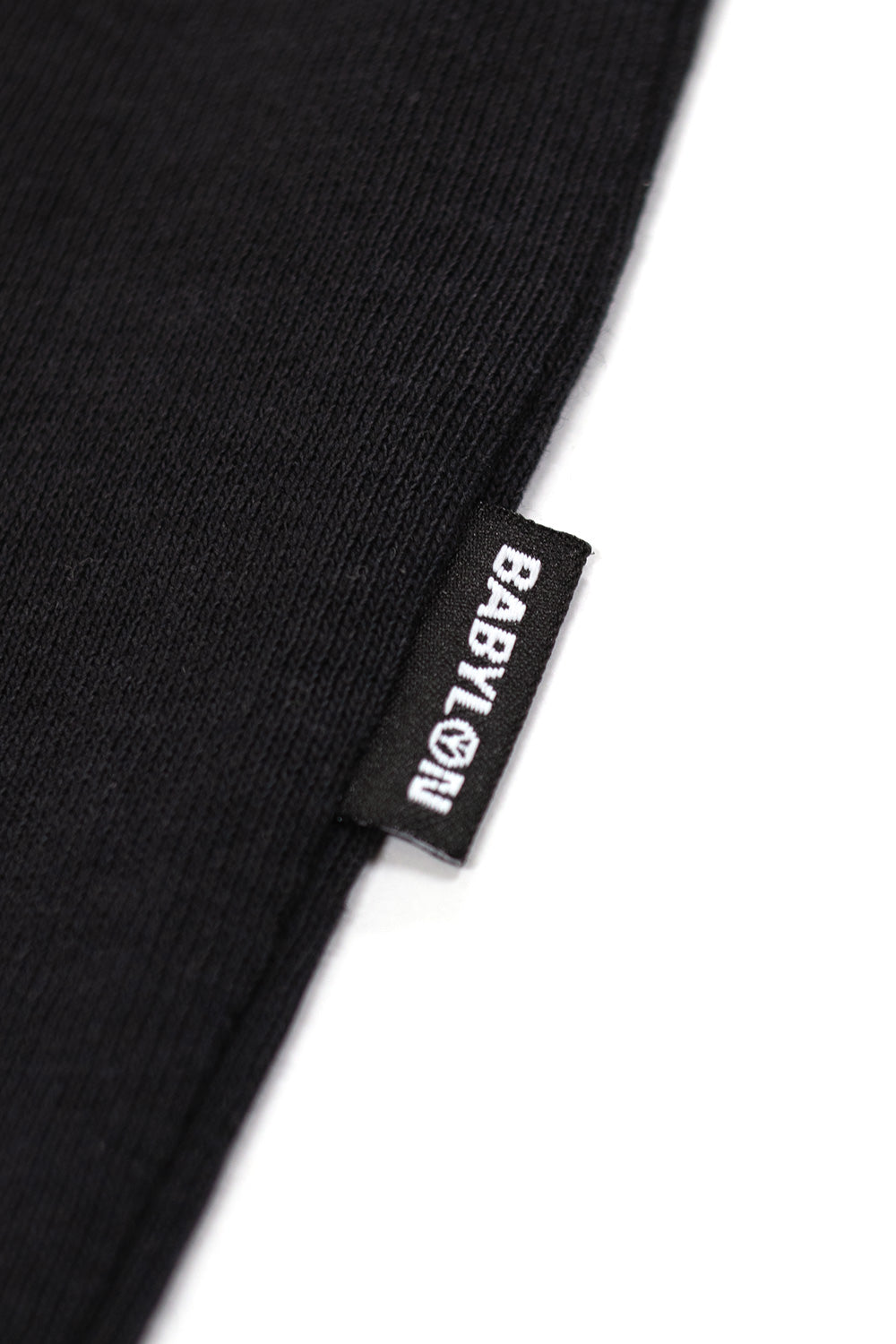 Babylon LA Smile T-Shirt Black – Weit geschnittenes T-Shirt aus schwerer Baumwolle mit exklusivem Print auf der Brust, perfekt für moderne Streetwear-Looks.