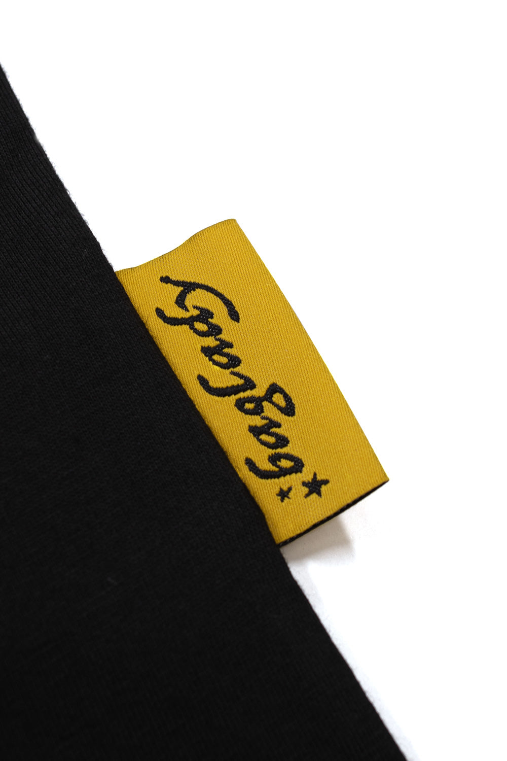 "Seitenansicht des Baglady Composure T-Shirts – komfortable Passform und stylische Details für jeden Anlass"