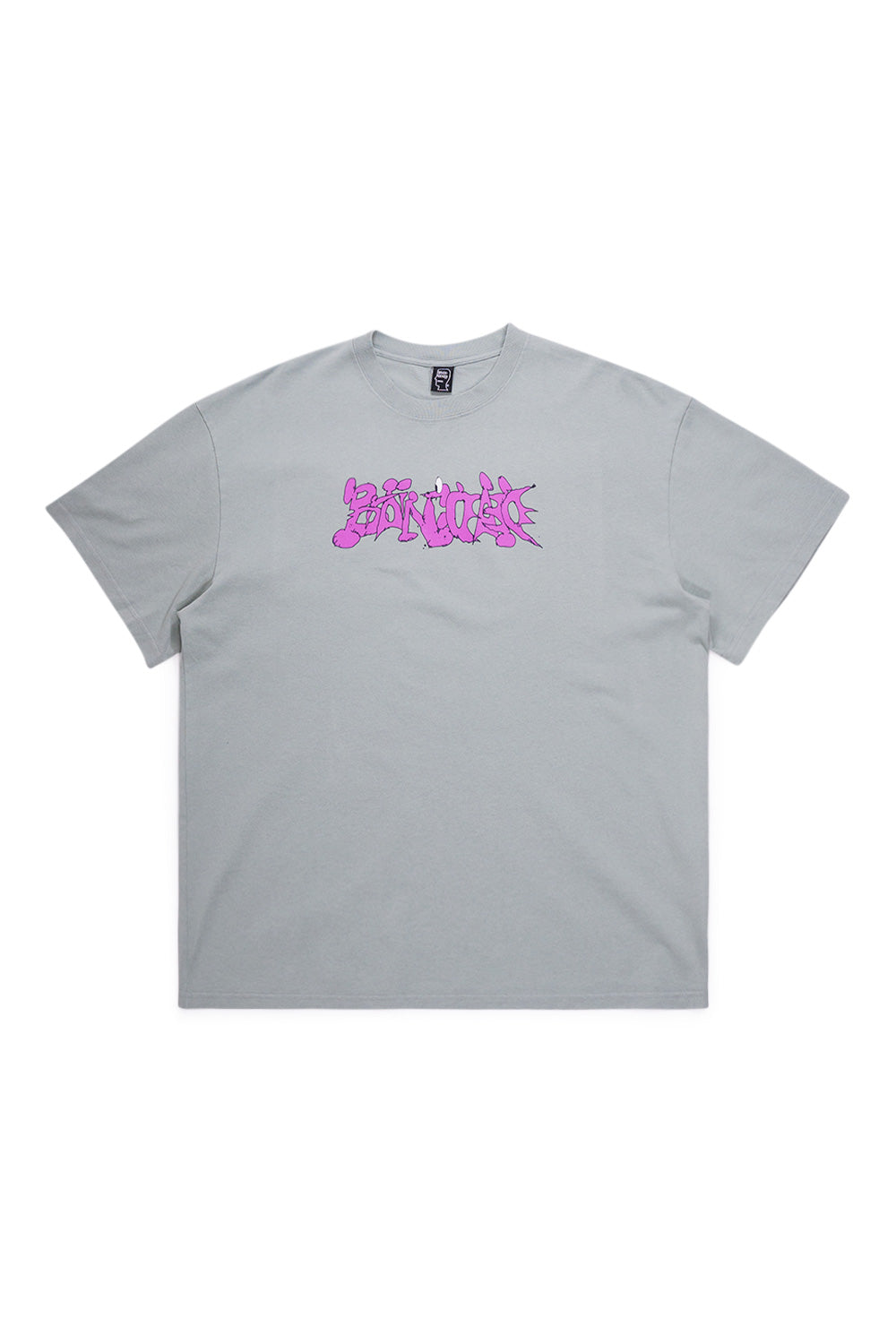 Frontansicht des Brain Dead T-Shirts in Seafoam-Grün mit kontrastreichem Skram-Print