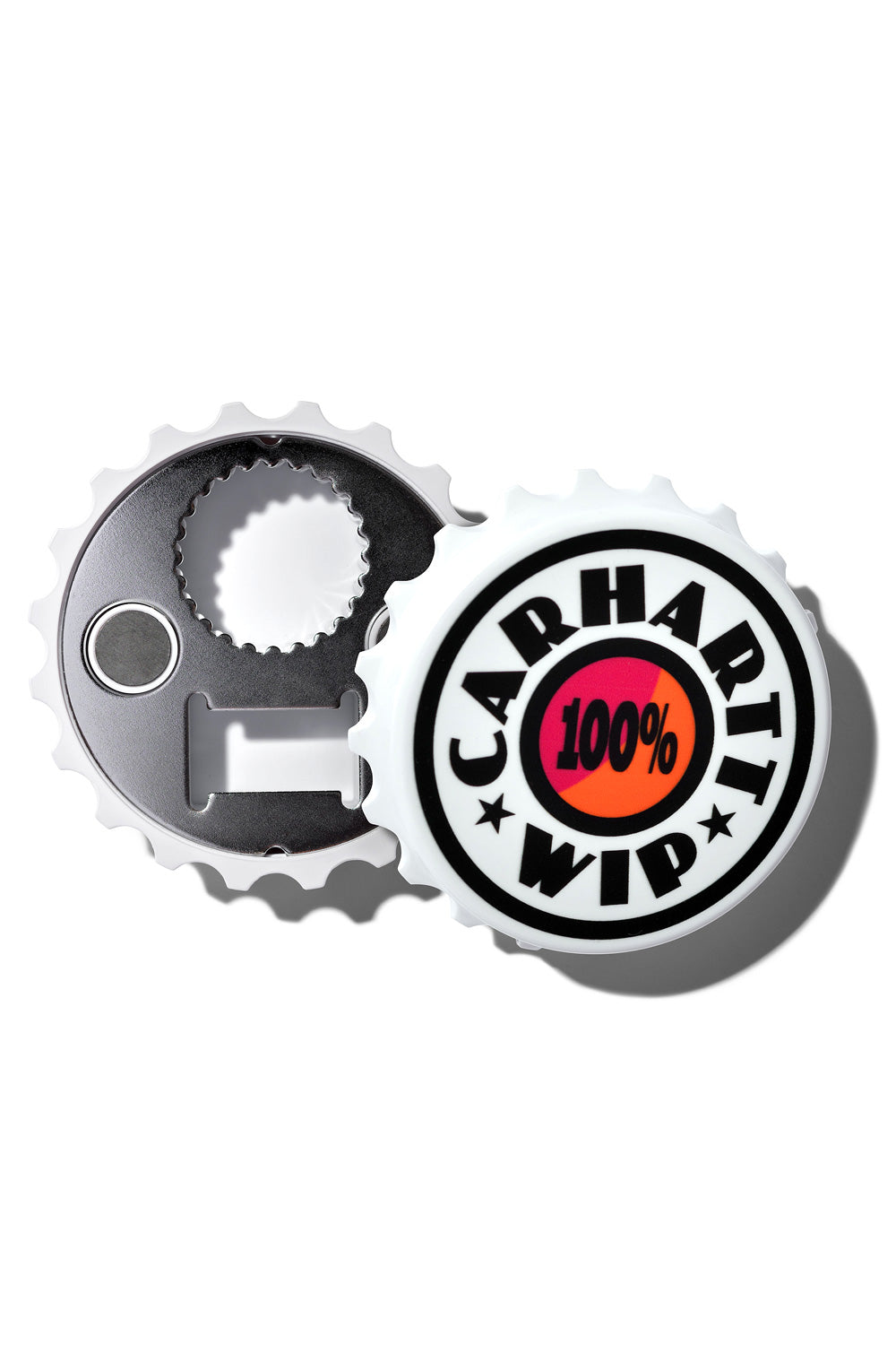"Carhartt WIP Bottle Cap Opener in Weiß – kompakter Flaschenöffner aus robustem Metall mit geprägtem Carhartt-Logo"
