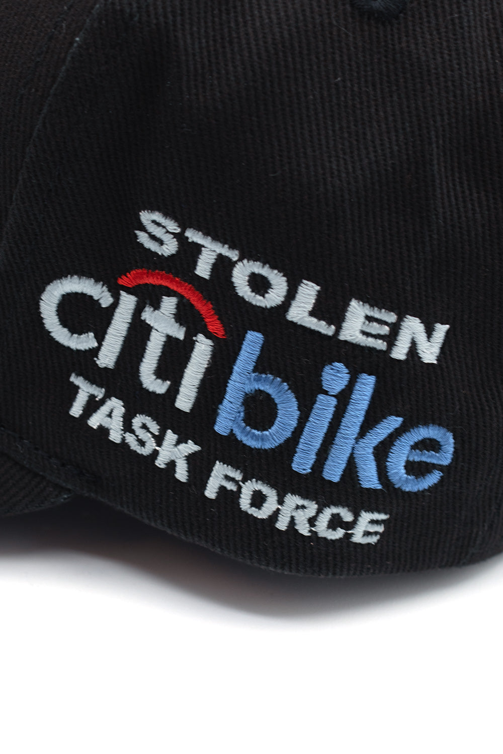 "Seitenansicht der Citi Bike Boyz FBI Cap in Schwarz – schwarze Cap aus hochwertigem Material mit auffälligem FBI-Logo"