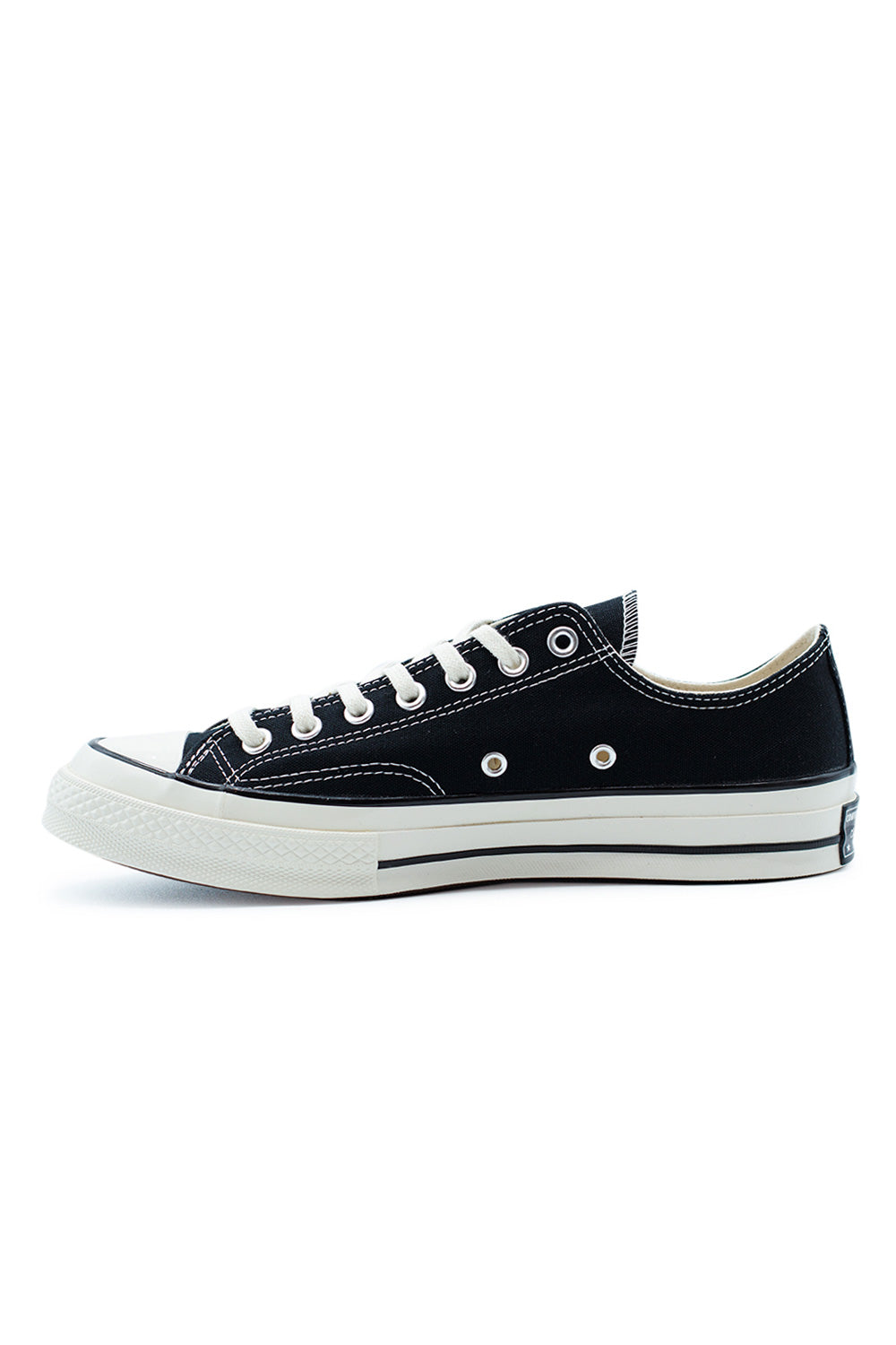 Low-Top Converse Chuck 70 OX mit robuster Gummisohle und klassischem Design für Alltag und Streetwear