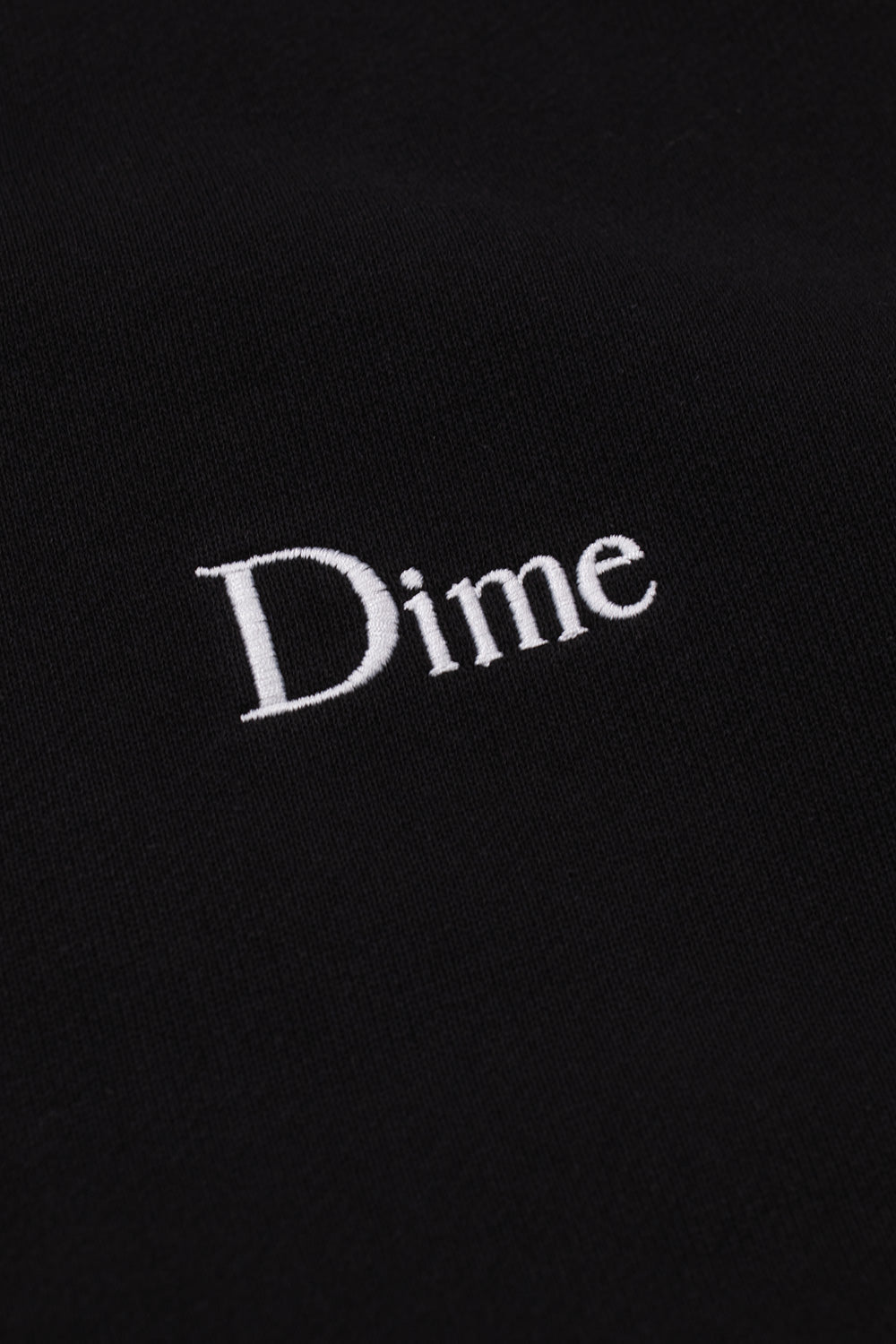 Schwarzer Dime Classic Hoodie mit kleinem Logo – lässiger Streetwear-Hoodie für cooles, modernes Outfit