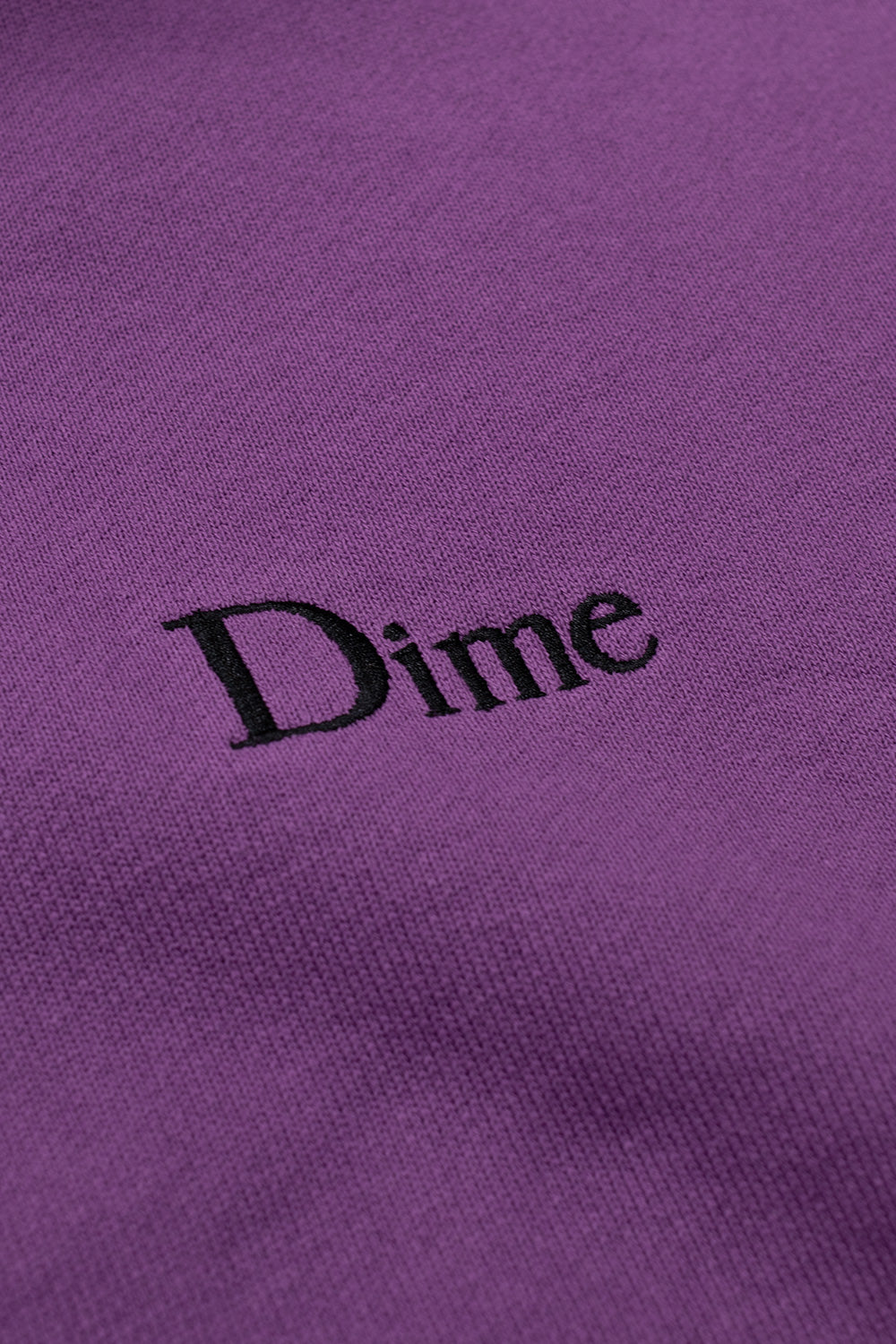 Violette Dime Classic Hoodie mit kleinem Logo – hochwertige Kapuzenjacke für den urbanen Alltag und trendige Outfits