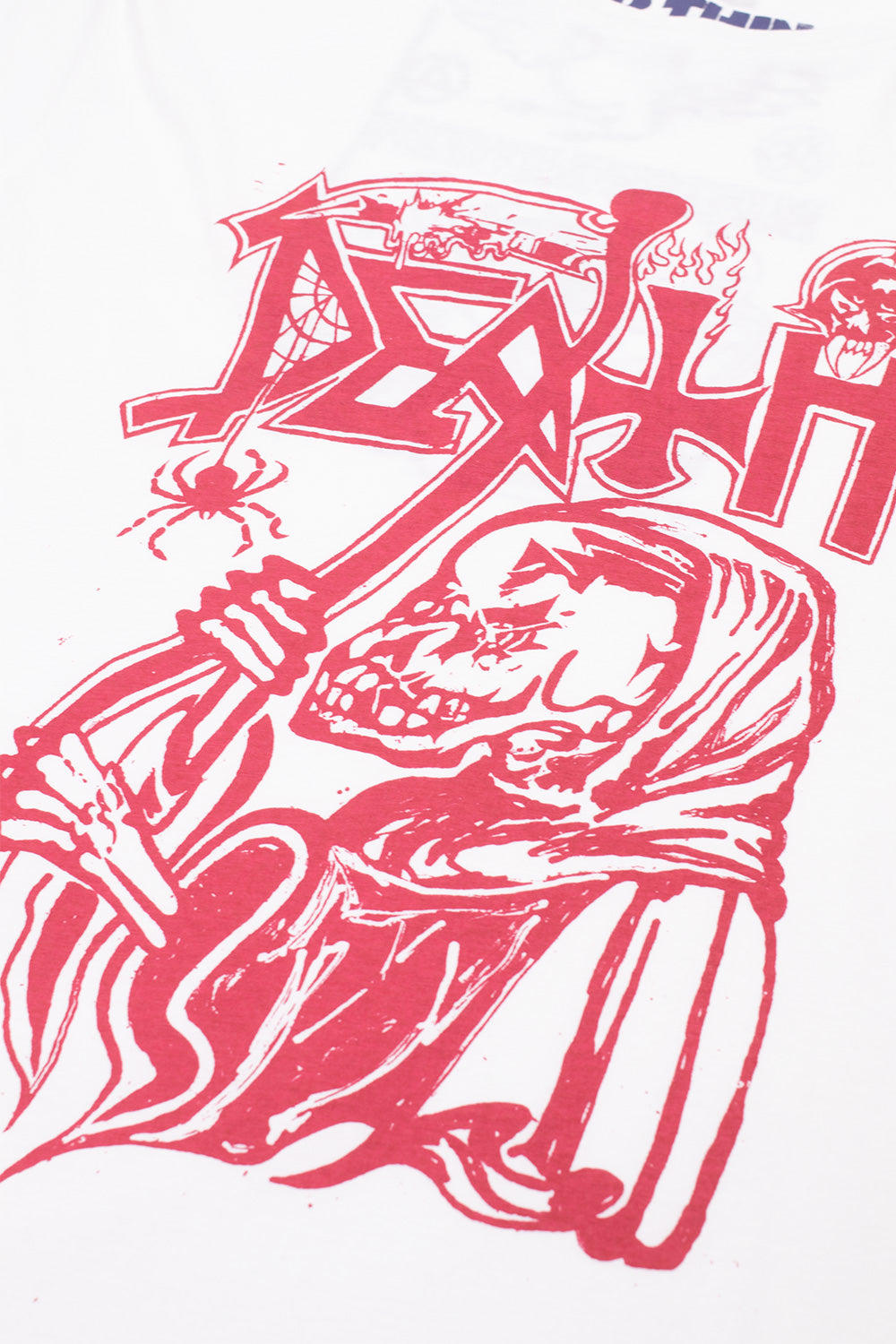 „Weißes Good Things Death T-Shirt – Rückansicht mit minimalistischem Stil“