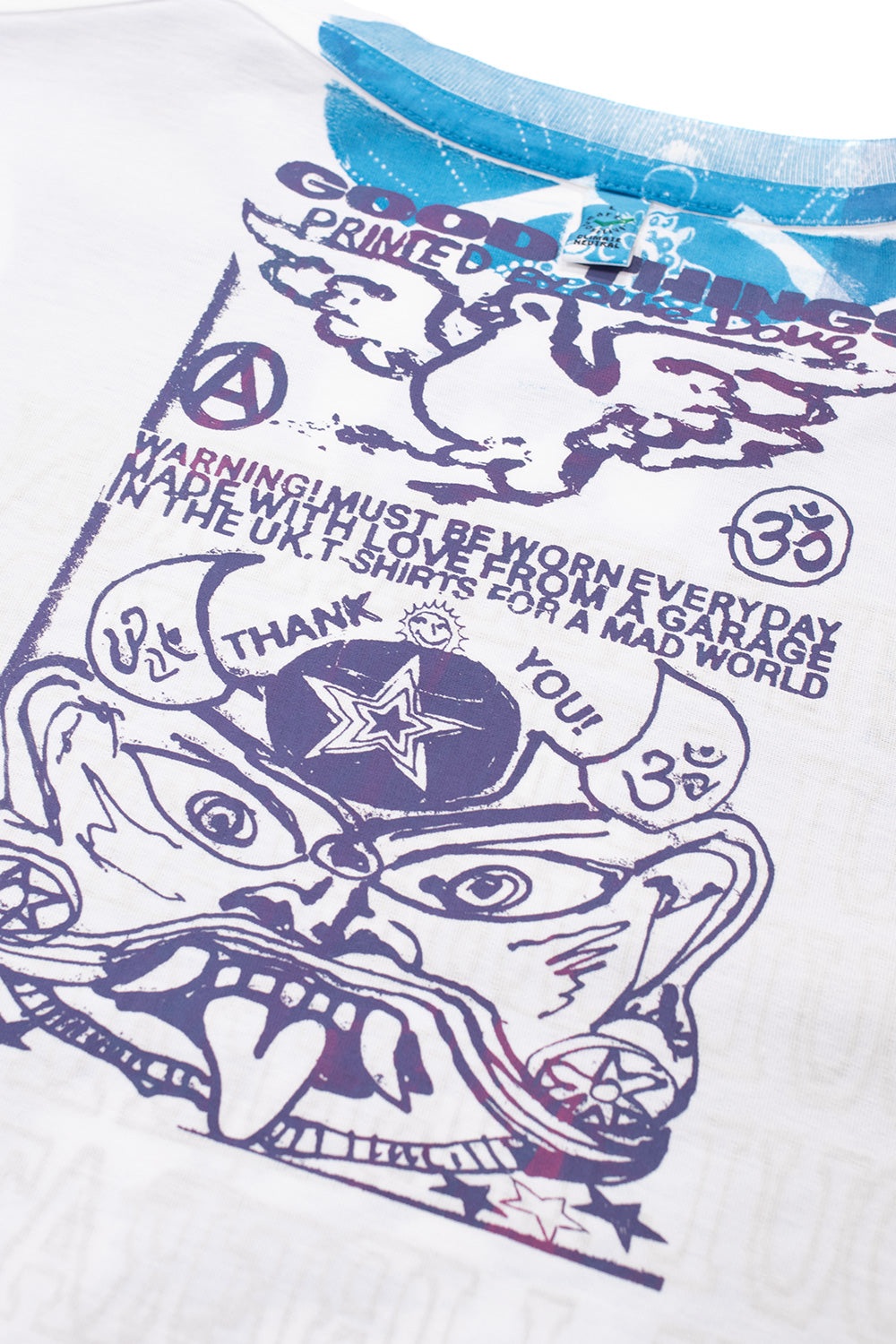 "Weißes Good Things Krsna T-Shirt – moderner Print und bequeme Passform"