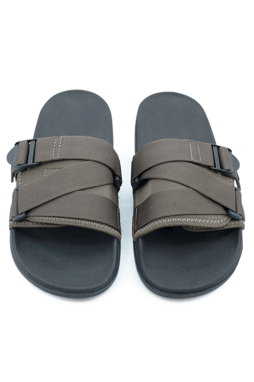 Dunkel-olivfarbene Gramicci Slide Sandalen – lässige und leichte Slides für Alltag und Urlaub.