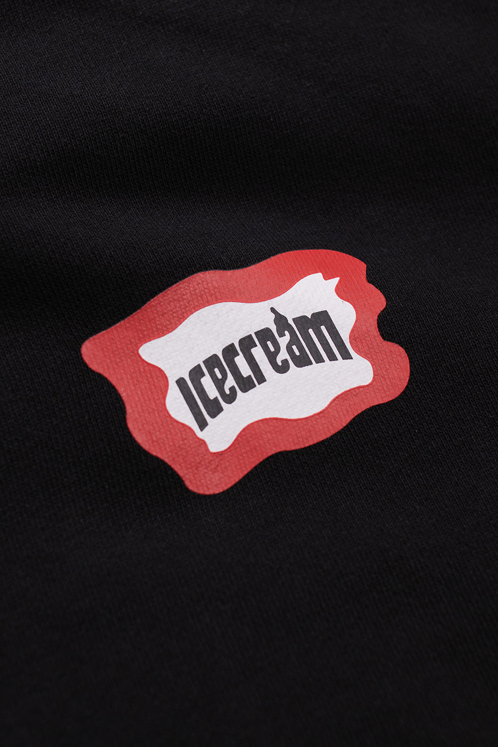 IceCream Roundabout Zip Through Hoodie Schwarz – Lässiger Zip-Hoodie mit markantem Branding und perfektem Mix aus Komfort und Style