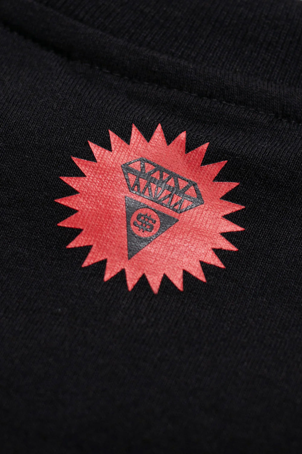 Stylishes IceCream T-Shirt in Schwarz mit Running Dog Print im Halftone Design – perfektes Statement für Streetwear-Liebhaber.