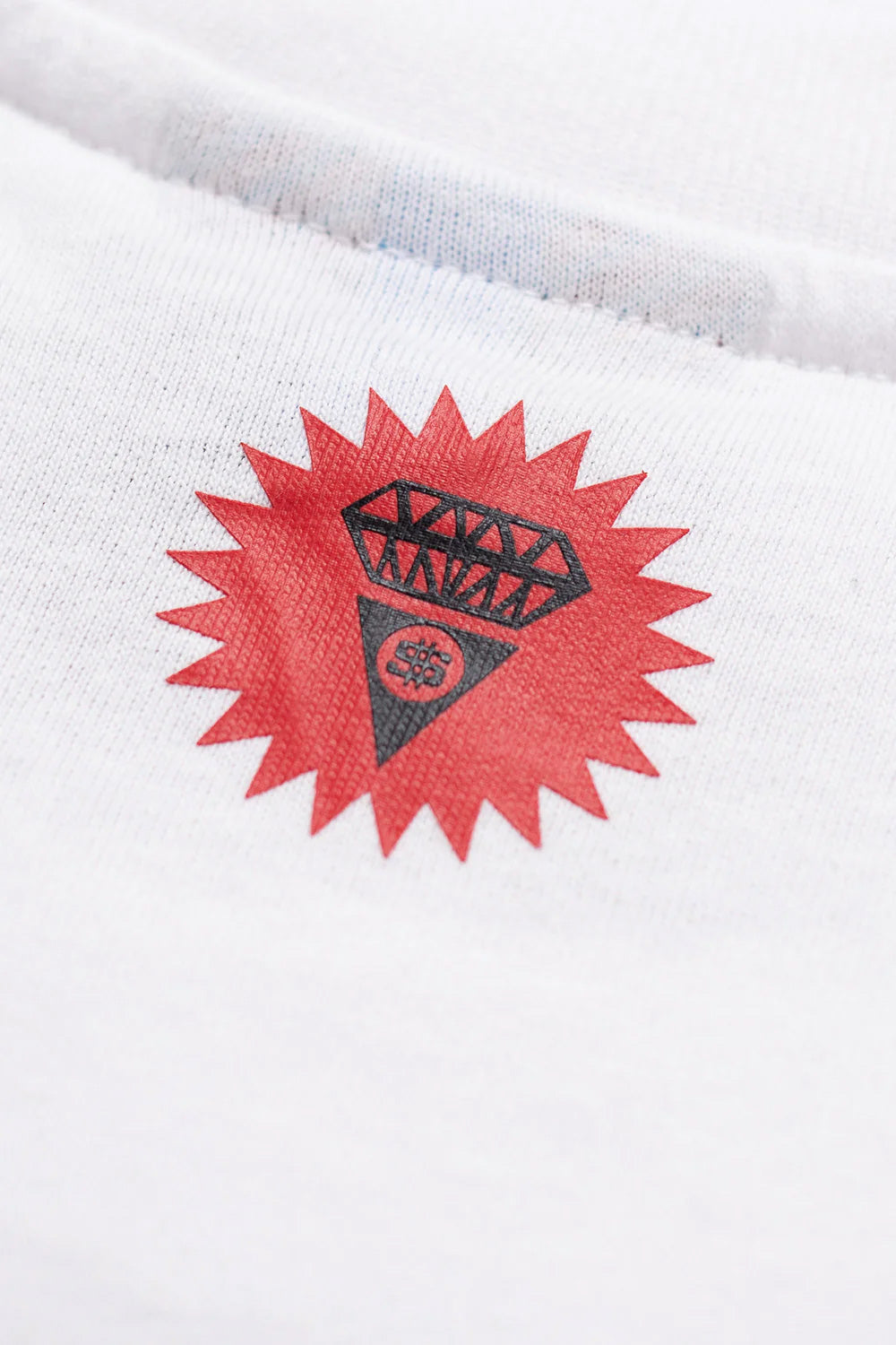 IceCream T-Shirt in Weiß mit Running Dog Halftone Print – ikonischer Streetwear-Stil von Pharrell Williams und Nigo.
