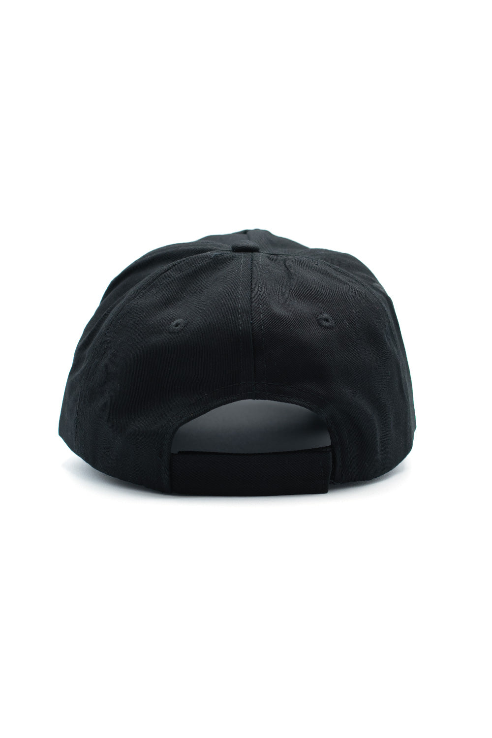 Schwarze 5 Panel Cap von Metalwood Studio – Stylische Kappe mit Logo-Stick auf der Front und atmungsaktivem Schweißband.