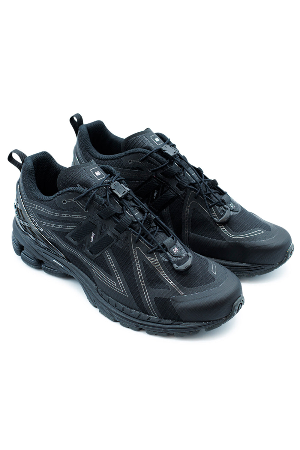 New Balance 1906R Shoe Black / Dark Silver Metallic / Black Cement - BONKERS