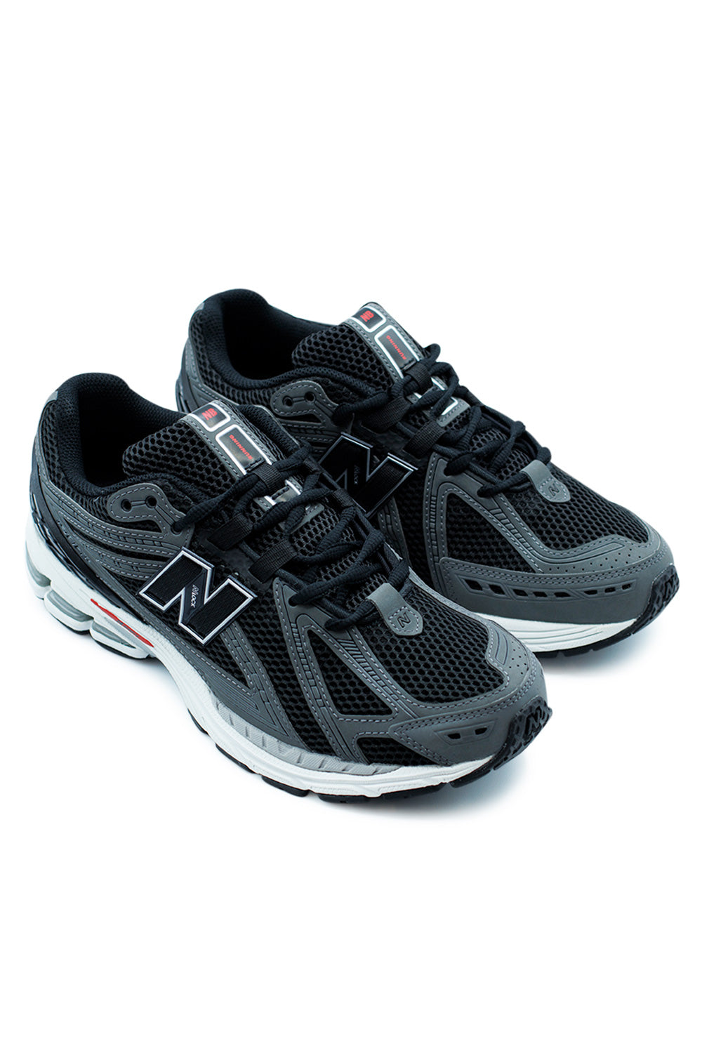 New Balance 1906R Black Team Red Castlerock Shoe – Modische Sneakers mit schwarzem Obermaterial und roten Akzenten für urbanen Style
