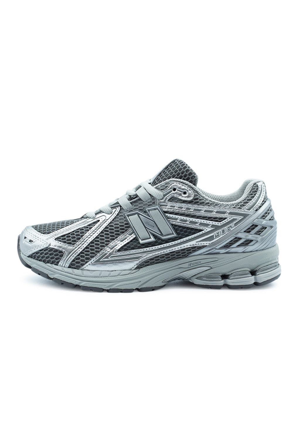 New Balance 1906R Schuh in Harbor Grey, Silver Metallic und Concrete – Modischer Sneaker mit futuristischem Design und hochwertigem Materialmix.