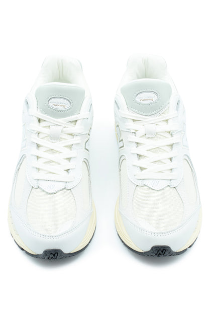 New Balance 2002R Shoe White - BONKERS