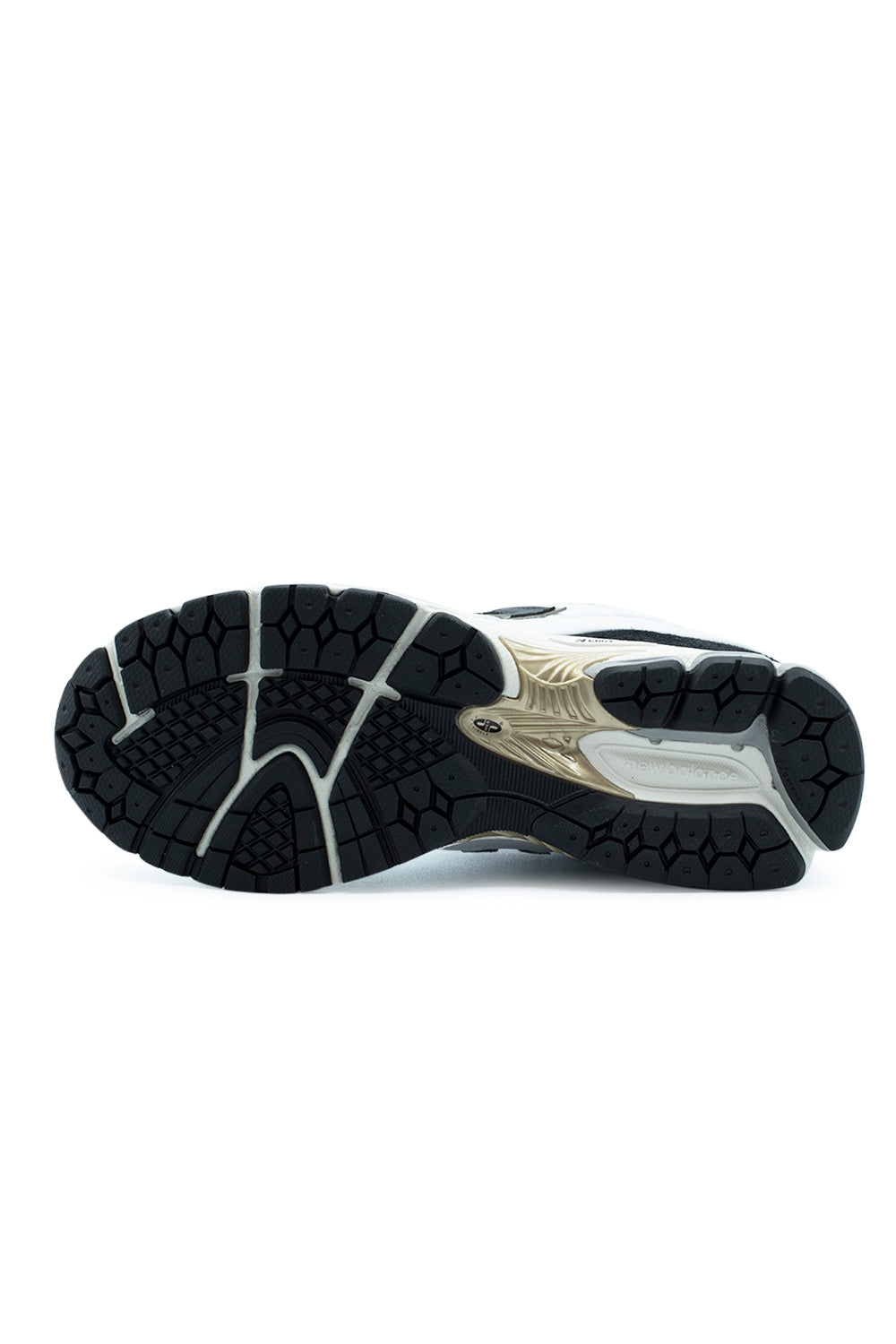 New Balance 2002R in Weiß, Schwarz und Gold Metallic – Klassischer Sneaker mit luxuriösen goldenen Akzenten und optimaler Dämpfung für maximalen Komfort.