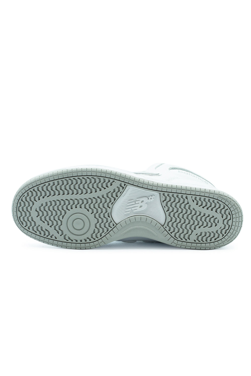 New Balance Numeric 480 Future Mid – Weißer Skate-Schuh für Männer, ideal für komfortables Skaten und als trendiger Streetwear-Sneaker.