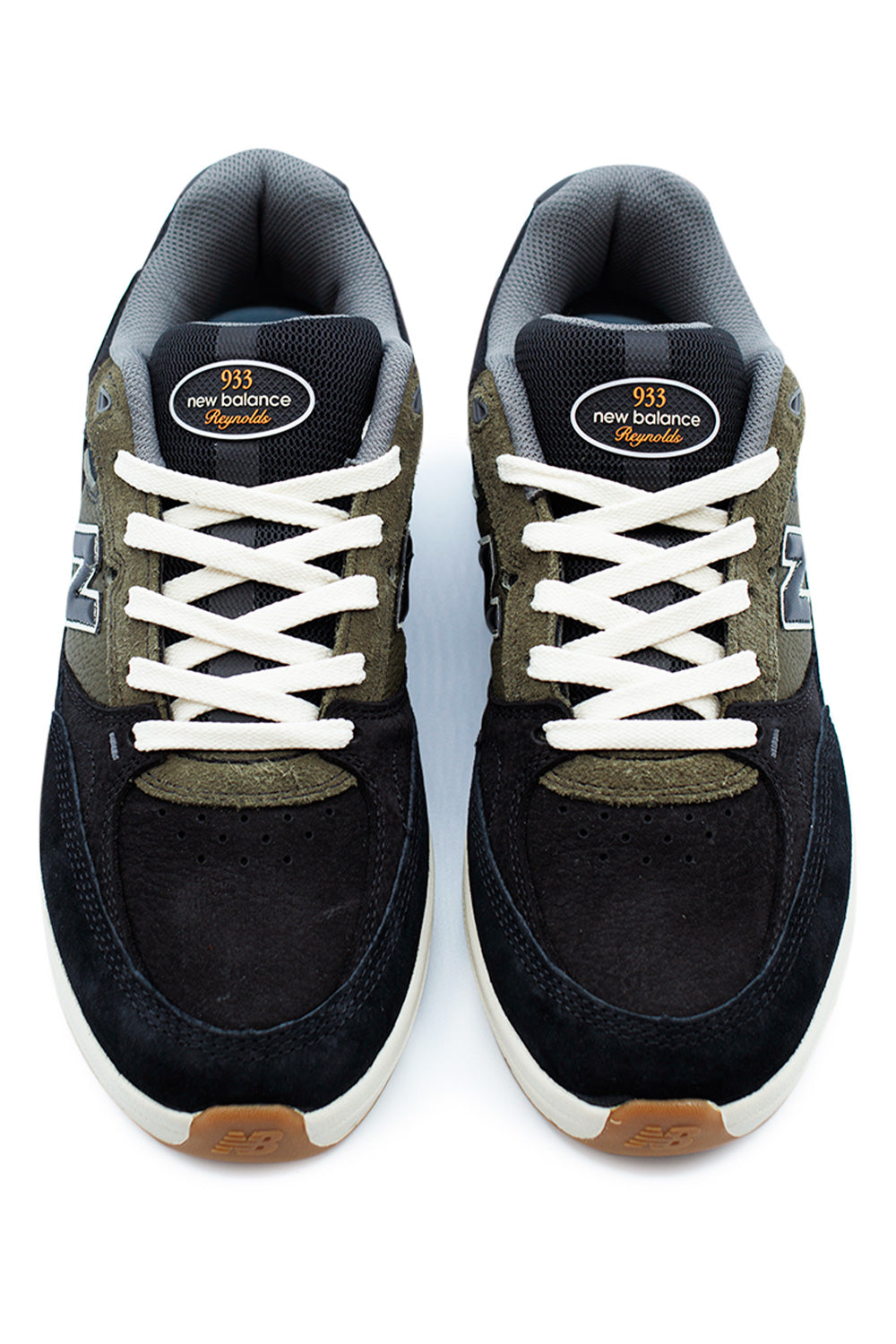 Obenansicht der New Balance 933 Skate-Silhouette, inspiriert von der ikonischen 990-Serie