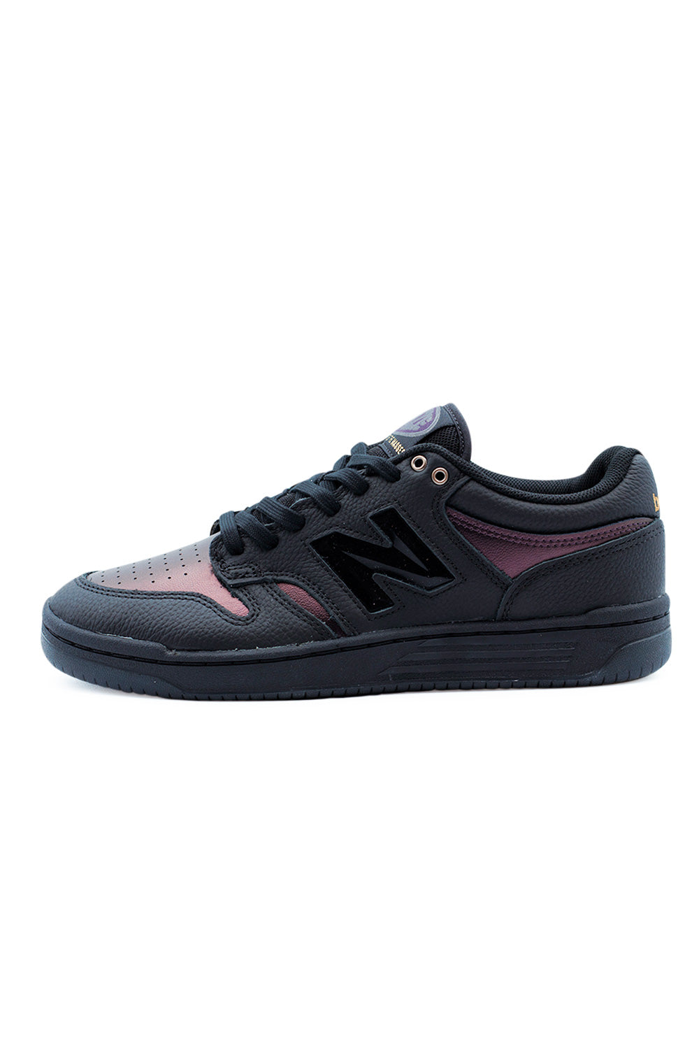 New Balance Numeric x Bronze 56K 480 Skate-Schuh in Schwarz – Retro-inspirierter Sneaker mit irisiertem Leder und Basketball-DNA