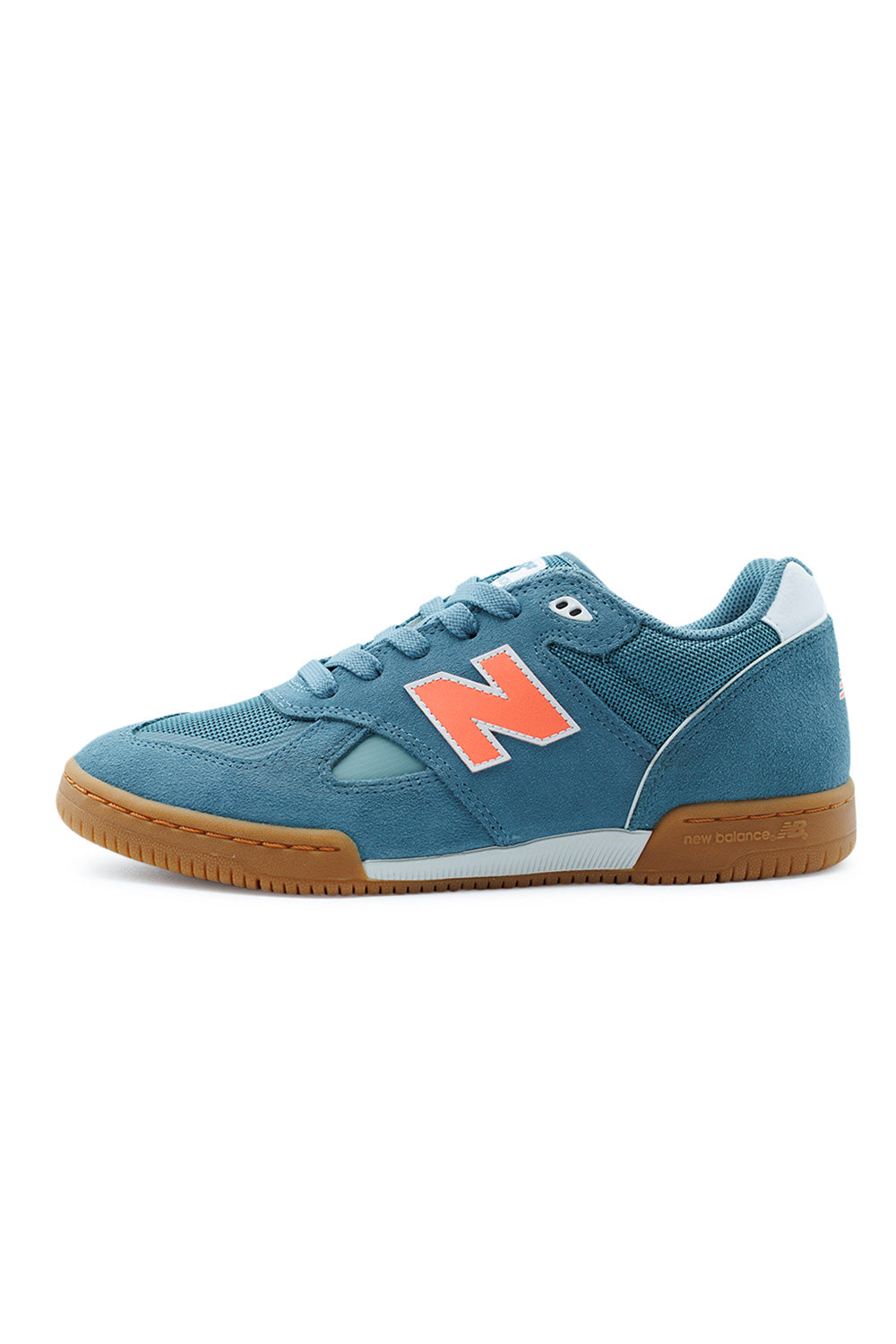 New Balance Numeric Tom Knox 600 skate shoes in Salt Water and Tangerine Heat colorway, featuring suede and mesh upper, FuelCell cushioning, and gum sole for modern skateboarding performance