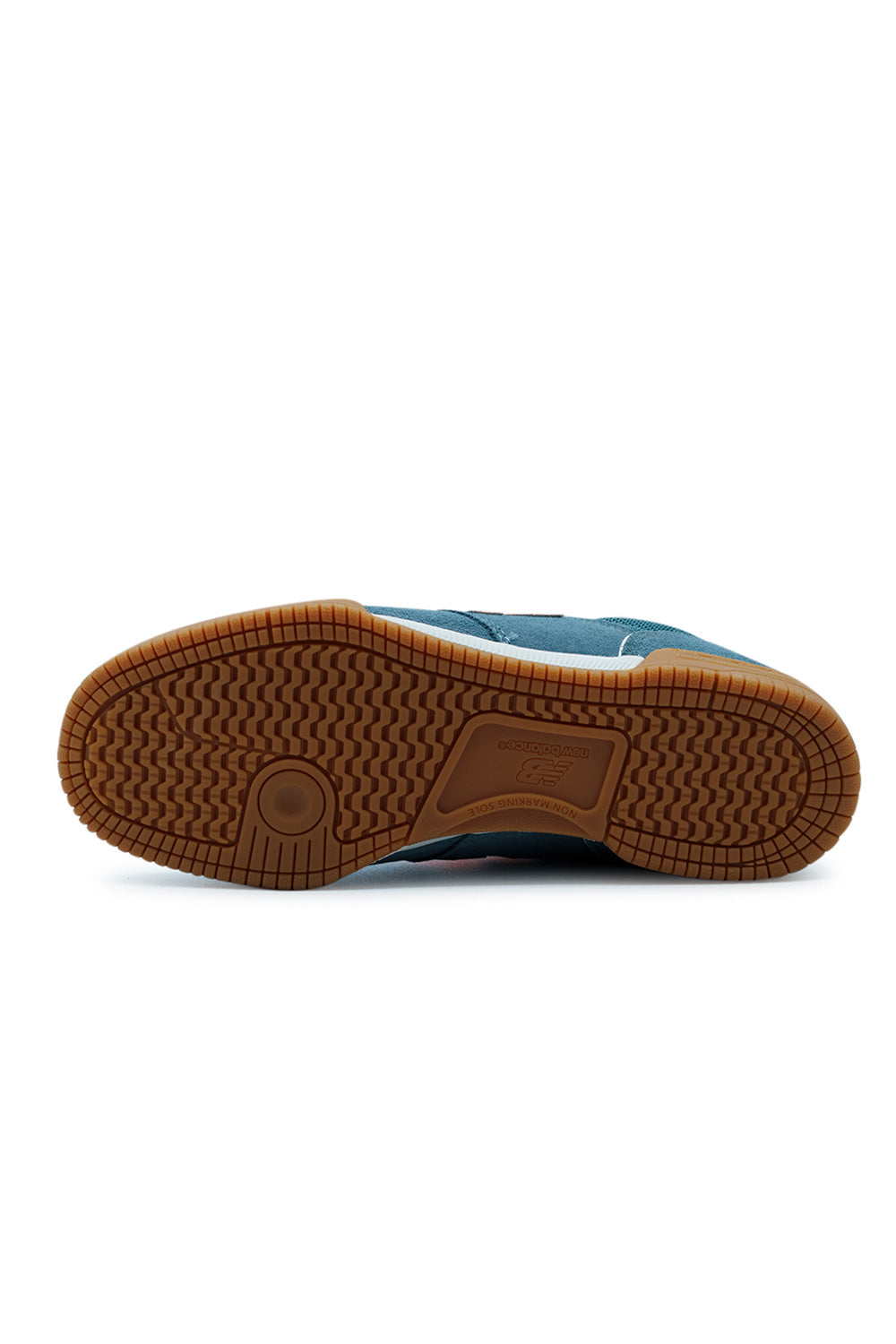 Outsole view of New Balance Numeric Tom Knox 600 skateboarding shoes, featuring grippy rubber traction pattern, FuelCell cushioning, and impact-resistant construction