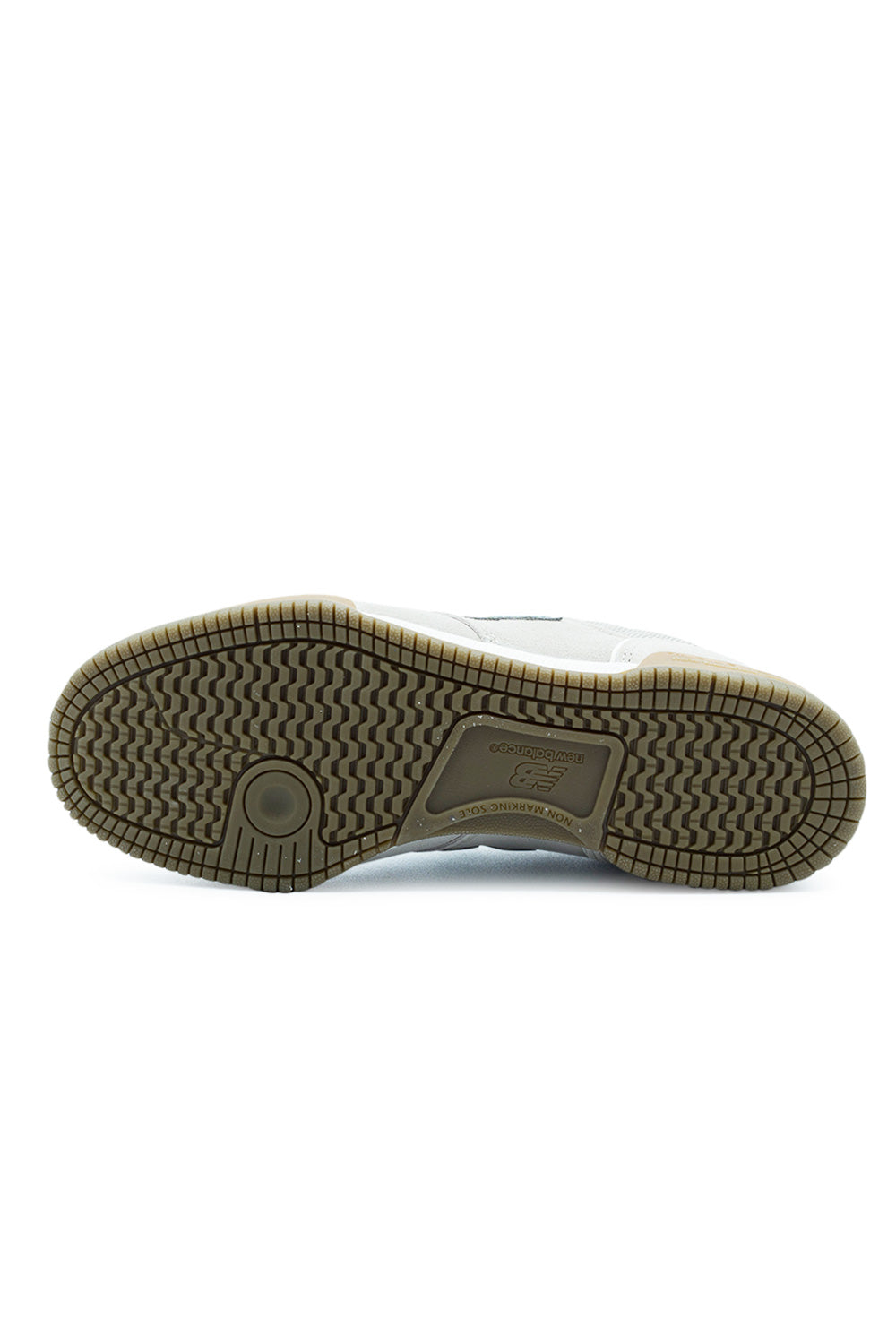 New Balance Numeric 600 Timberwolf – Perfekt designter Skate-Schuh mit Wildleder-Upper, verstärkten Nähten und reaktionsfreudiger Zwischensohle.