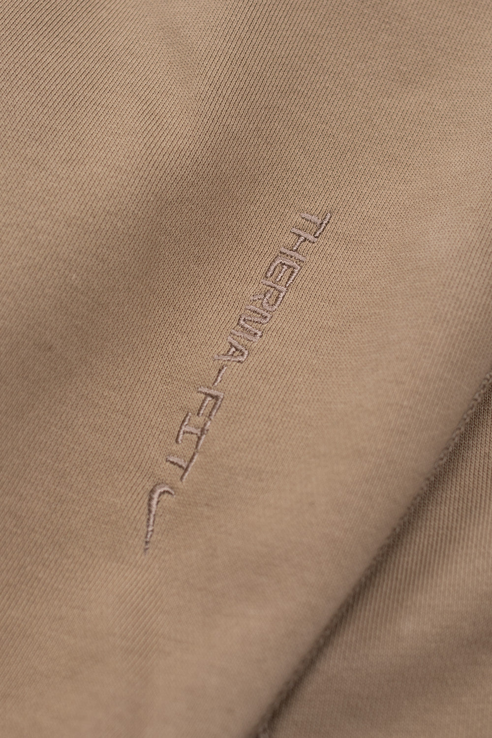Nike ACG Fleece Therma-Fit Hoodie in Khaki – Lässiger und funktionaler Nike ACG Hoodie in Khaki für kalte Tage, kombiniert Komfort mit Performance