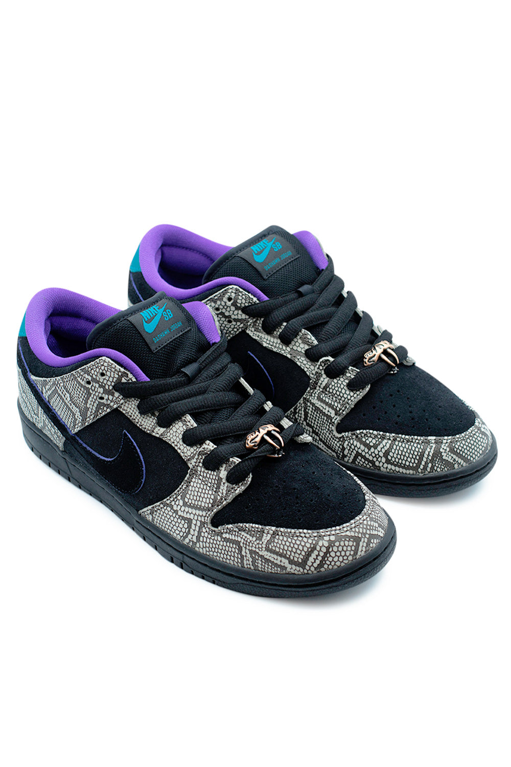 Nike SB Dunk Low Pro Shoe (Dashawn Jordan) String / Black / Bright Spruce - BONKERS