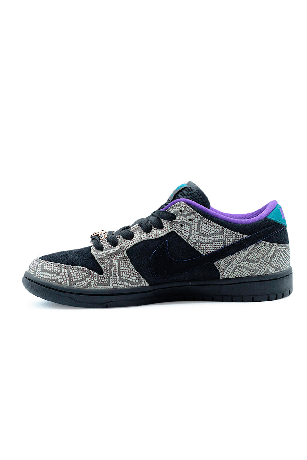 Nike SB Dunk Low Pro Shoe (Dashawn Jordan) String / Black / Bright Spruce - BONKERS