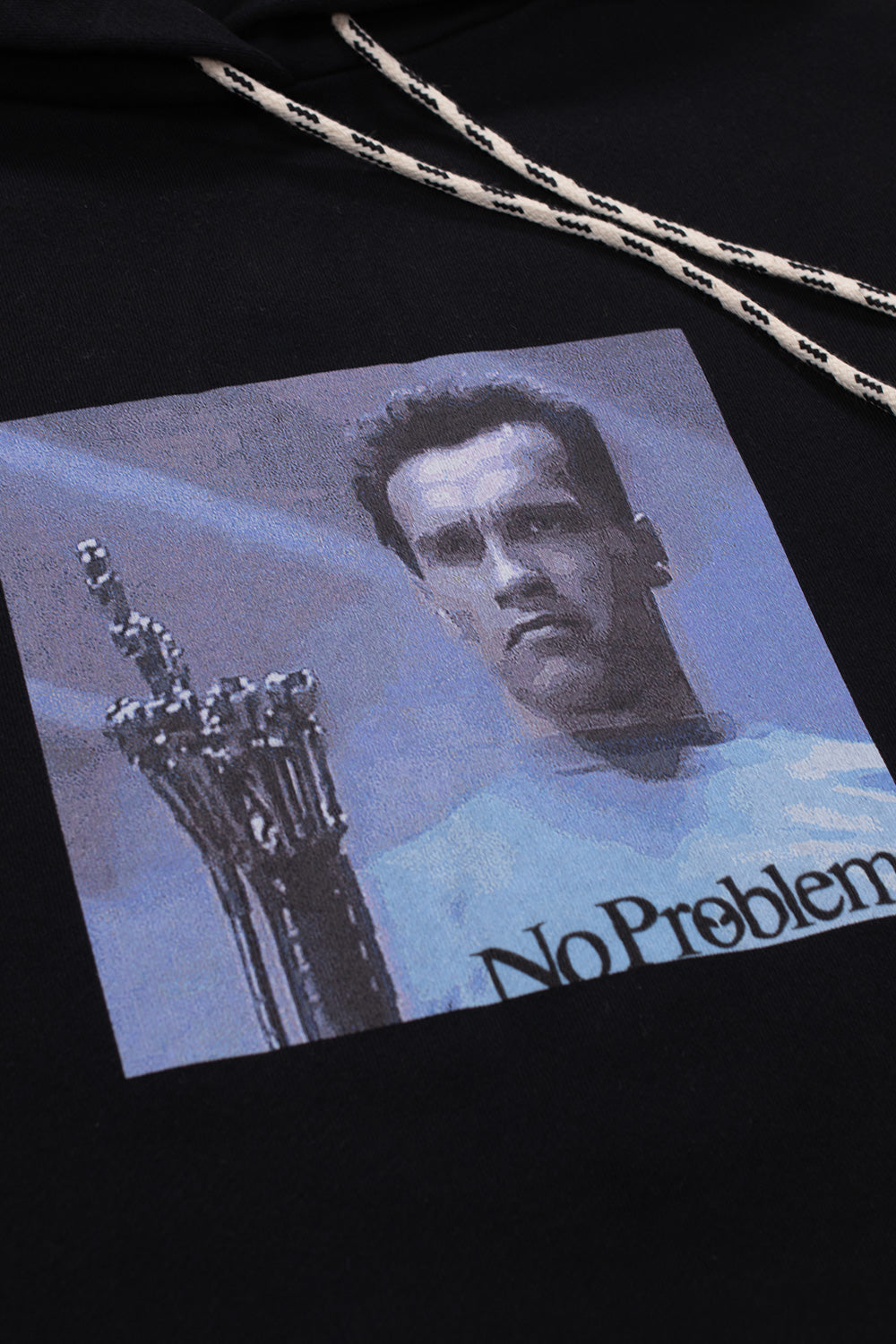 "No Problemo I'll Be Back Hoodie Black – Trendiger schwarzer Hoodie mit ikonischem „I'll Be Back“-Spruch für moderne Streetwear"