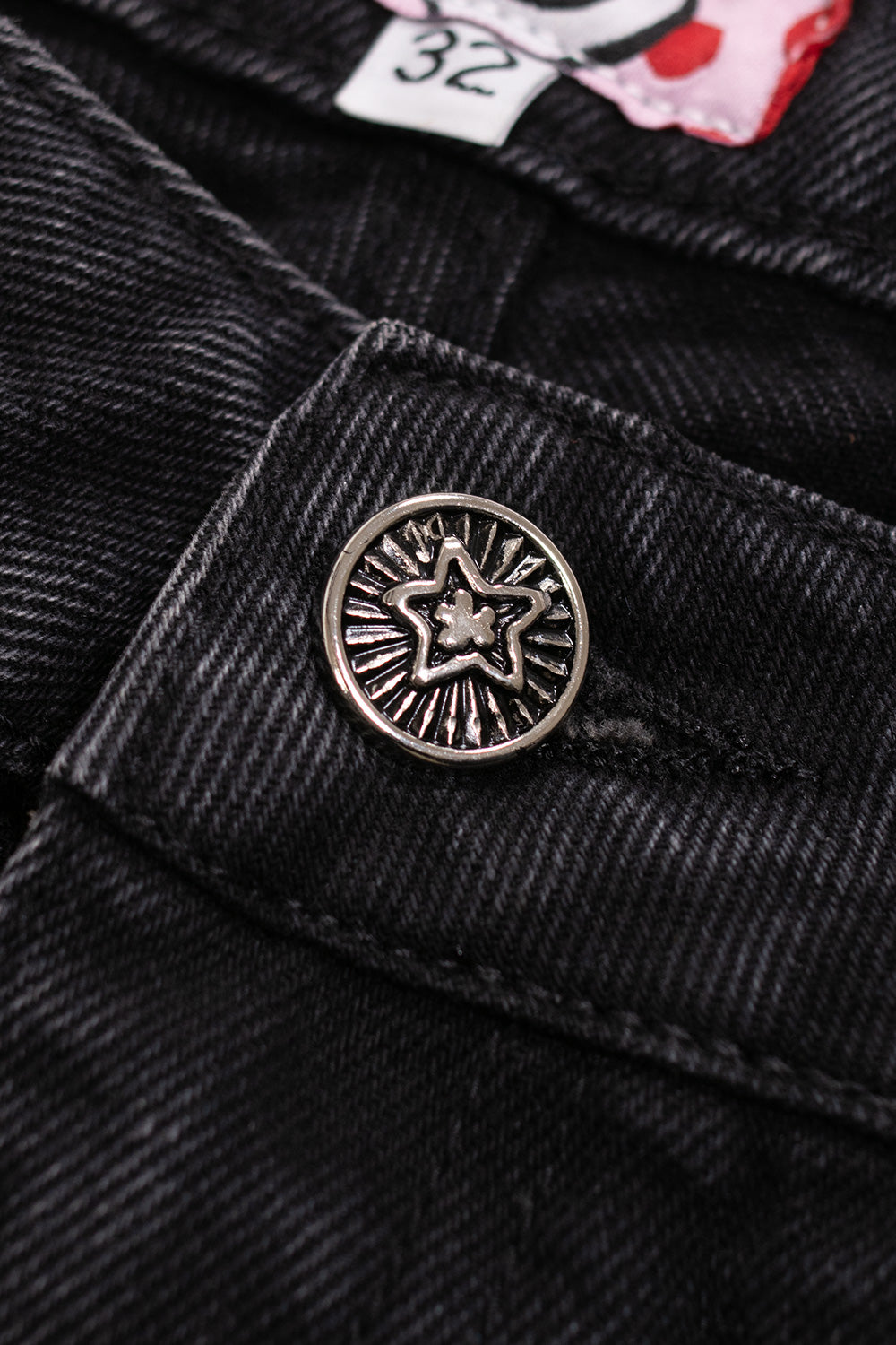 Starteam East Village Black Double Knee Star Denim – Robuste schwarze Jeans mit doppeltem Knie und Sternen-Print für den urbanen Style