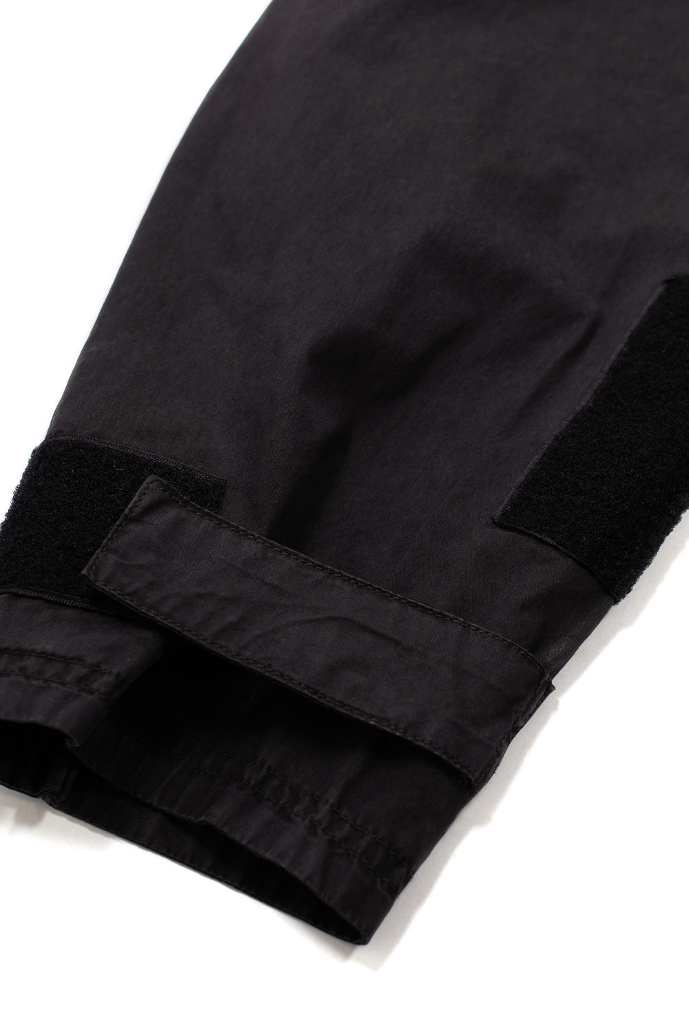 Elasticated hood detail on Umbro Mid Field Jacket Dark Olive streetwear field jacket with relaxed boxy silhouette