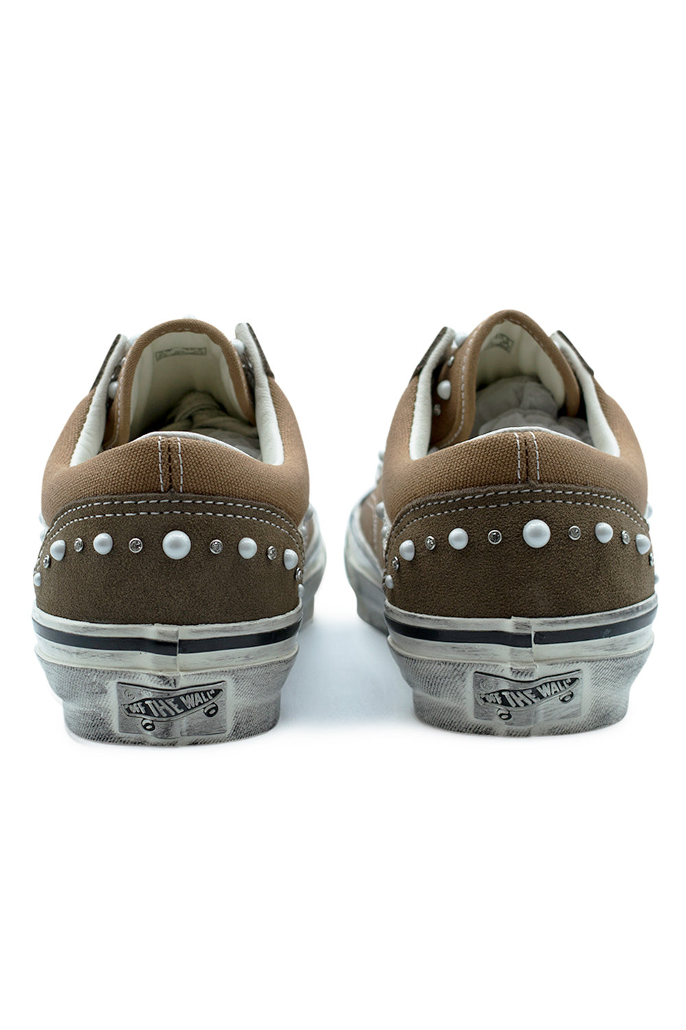 back view Vans LX Old Skool 36 Vintage Cocoa sneaker with pearl detailing on heel, Off The Wall branding and aged foxing for authentic vintage skate aesthetic