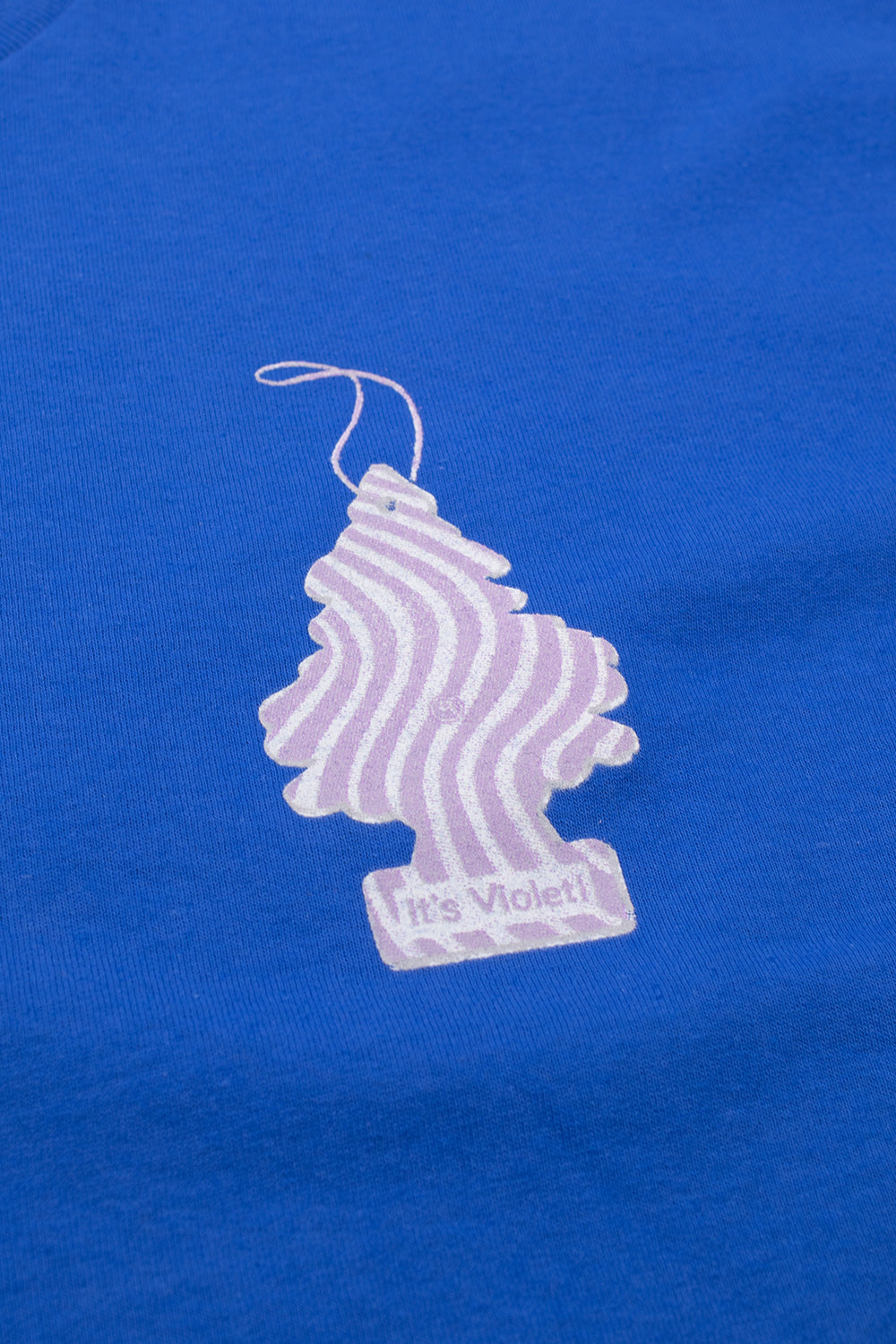 Stylisches Violet! Kader Trash Doll T-Shirt in Blau – Komfortabler Schnitt und hochwertiger Druck