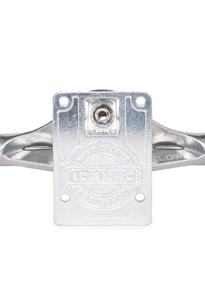 Independent Stage 11 Skateboard-Truck (144 mm) – Hohlachse für geringeres Gewicht und bessere Manövrierbarkeit.