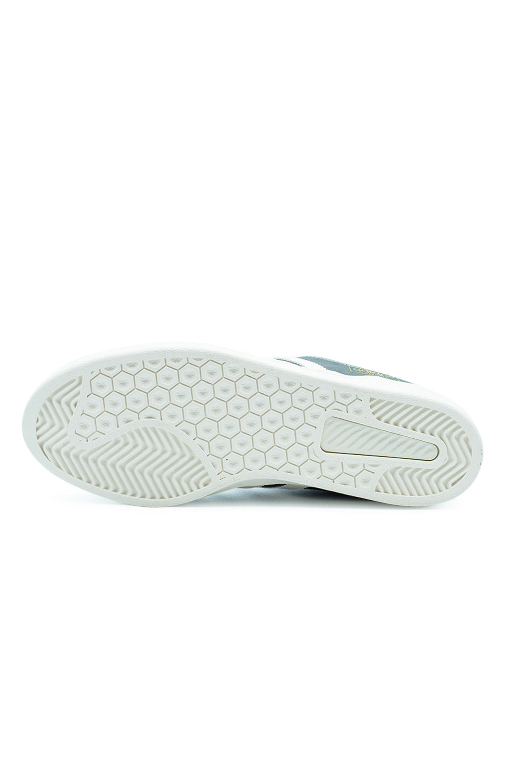 Close-up of Adidas Campus ADV Off White Geoflex rubber outsole engineered for maximum grip, flexibility and precise boardfeel in modern skateboarding.