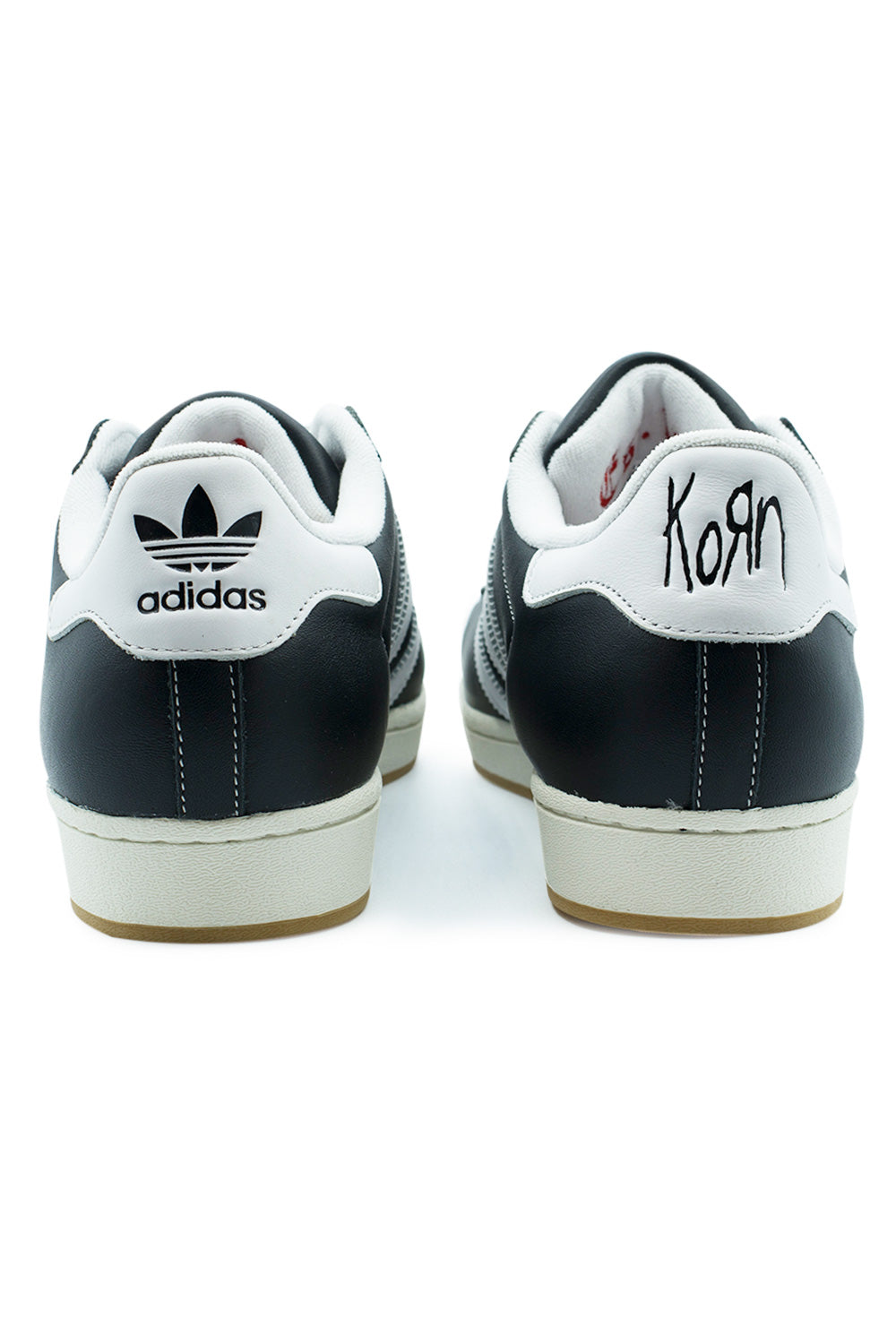 Adidas X Korn Superstar Schuh Schwarz / Altweiss / Scharlachrot