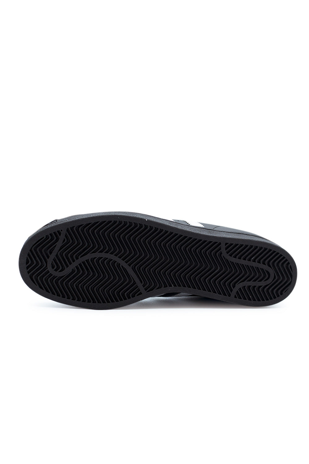 Sohle des adidas Superstar ADV Core Black White – rutschfeste, abriebfeste Gummisohle für optimalen Grip auf dem Skateboard und im Alltag